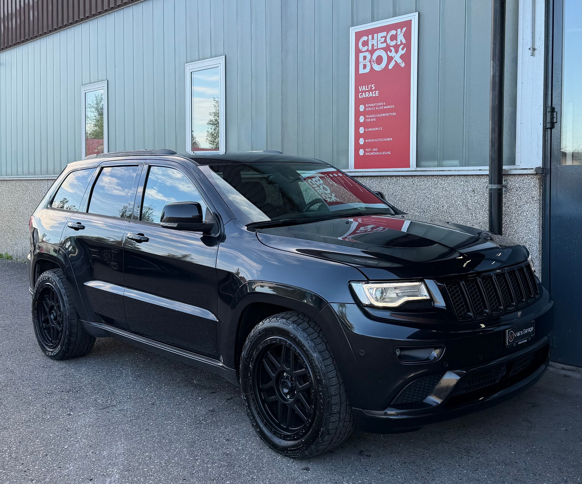 JEEP Grand Cherokee 3.0 CRD Summit Automatic-image-3