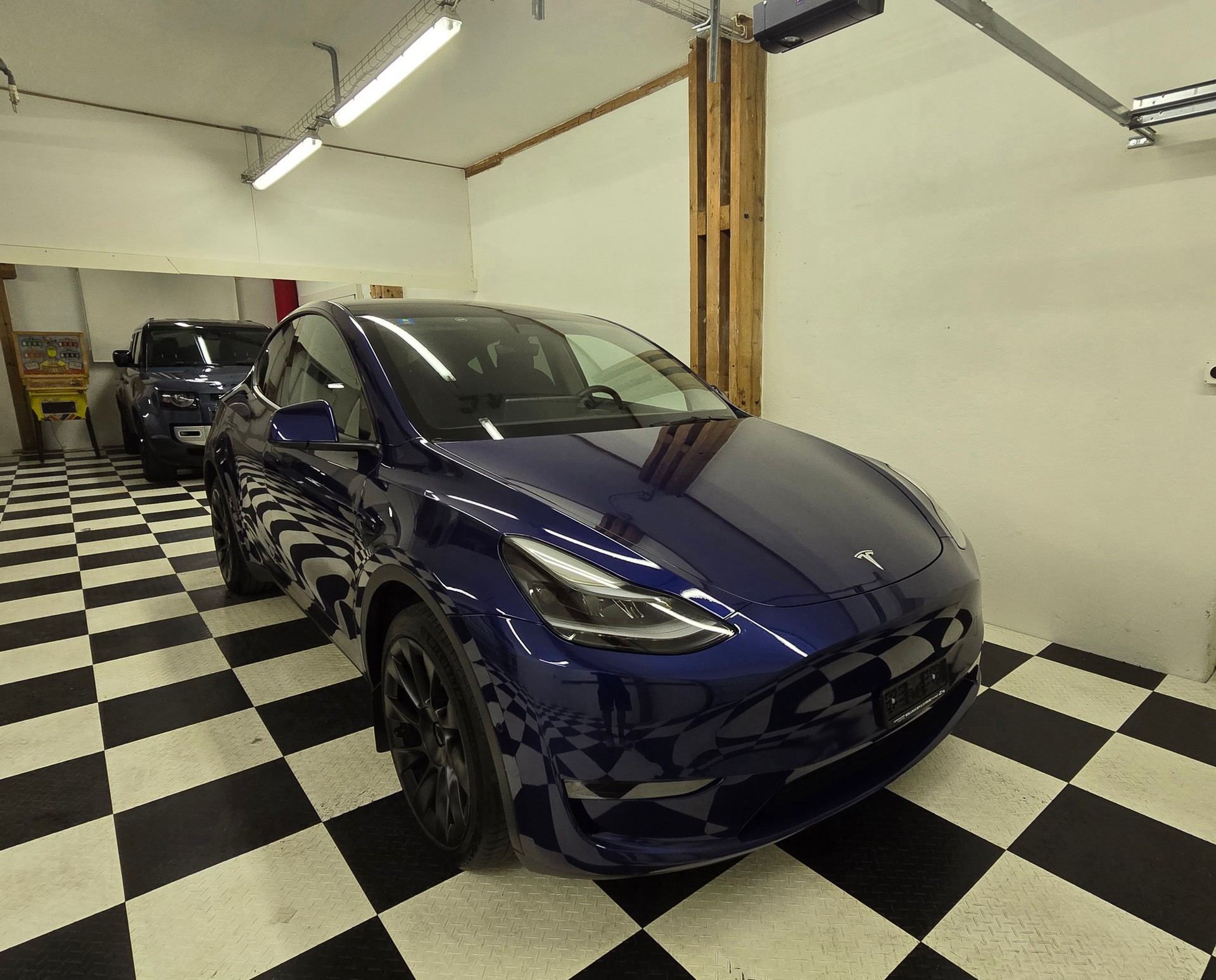 TESLA Model Y Long Range-image-0