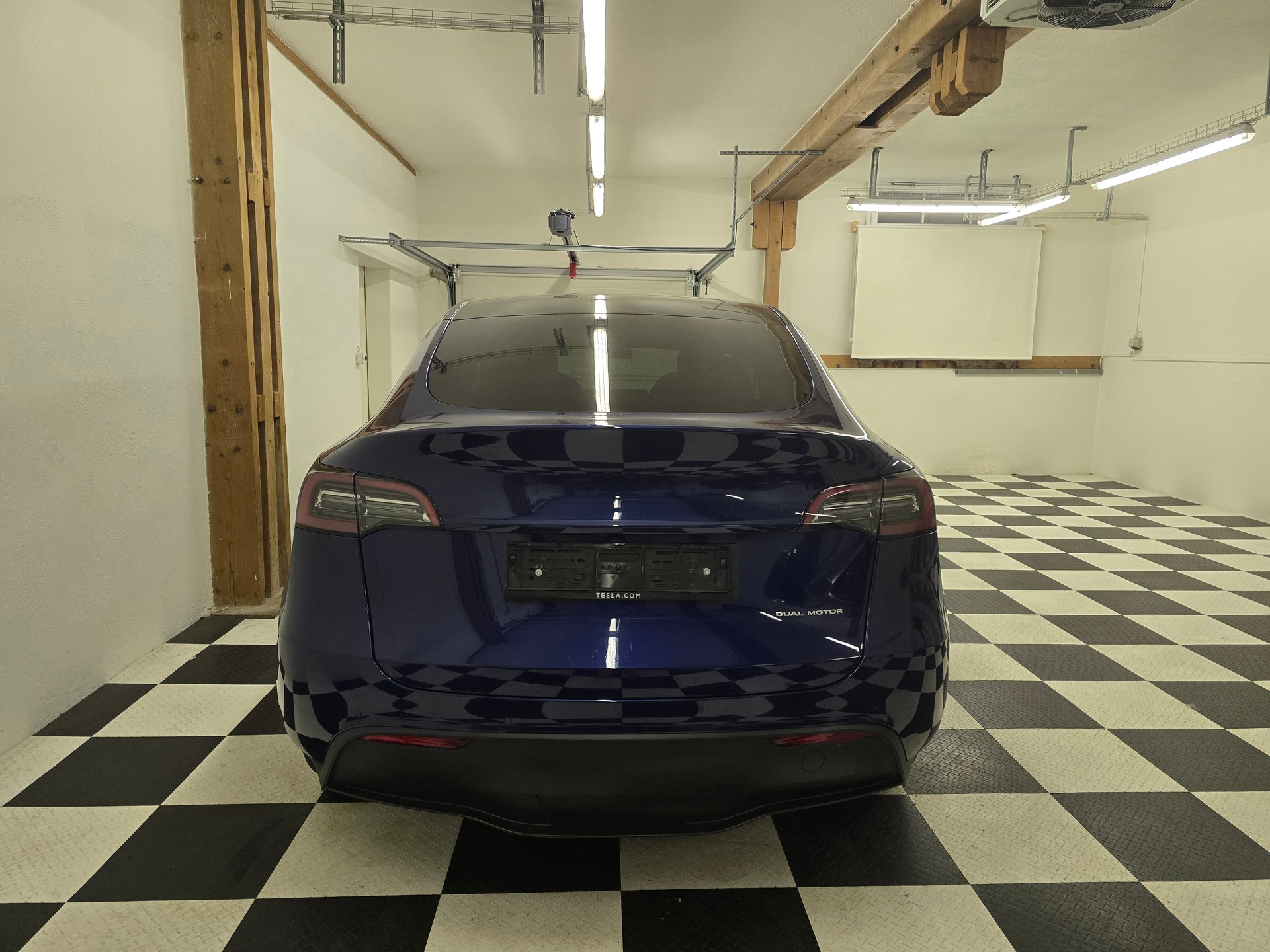 TESLA Model Y Long Range-image-6