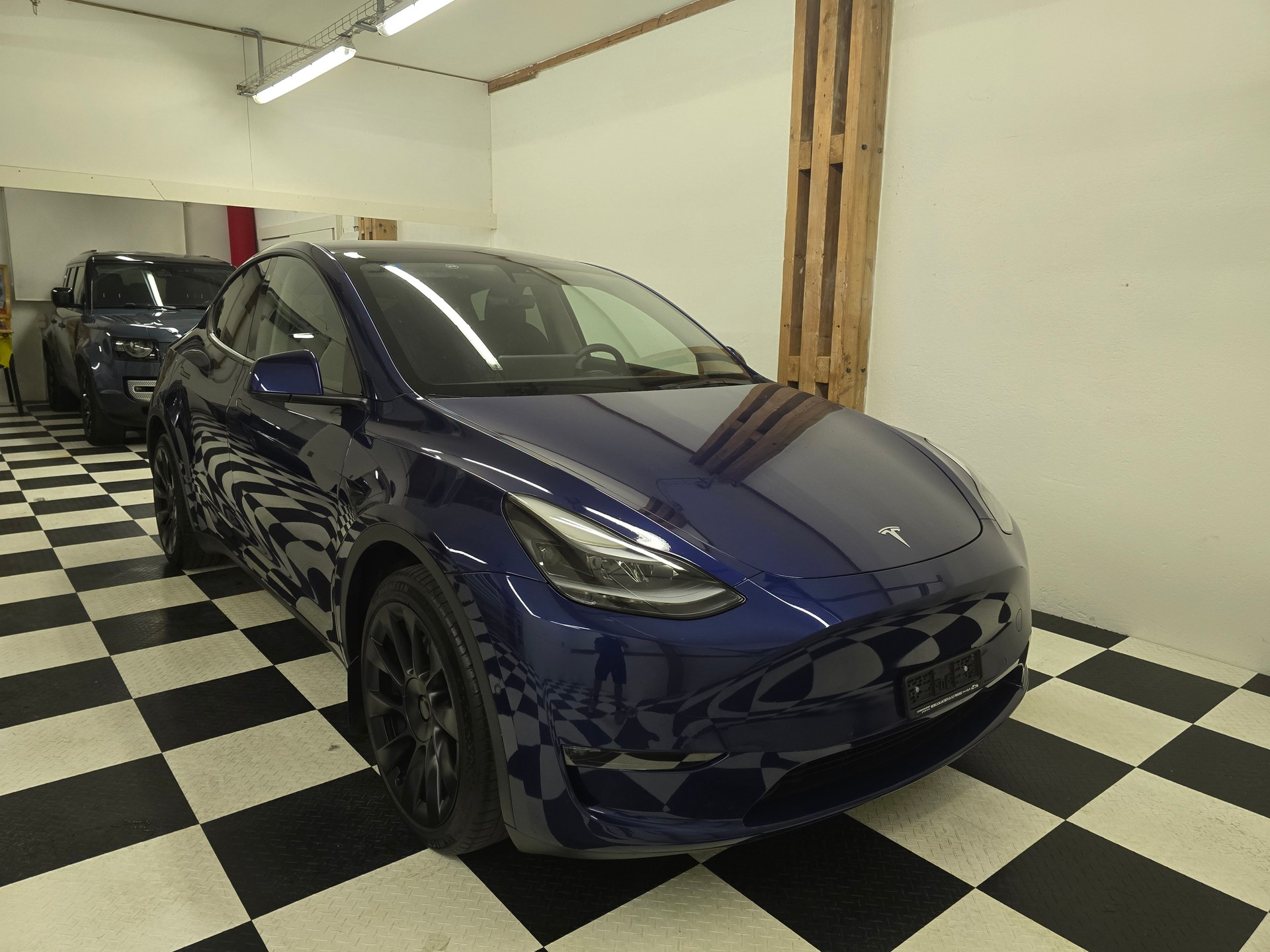 TESLA Model Y Long Range-image-4