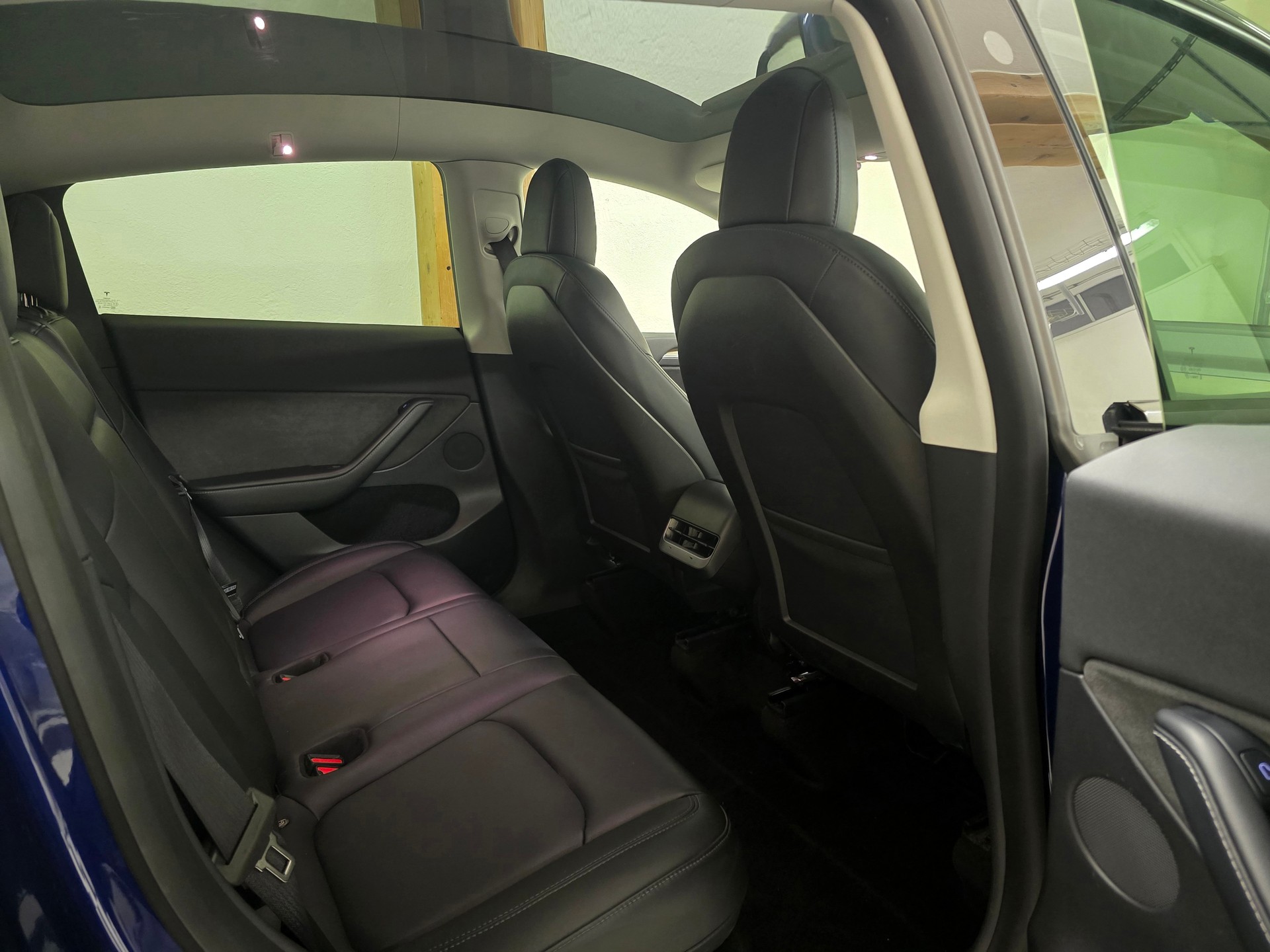 TESLA Model Y Long Range-image-13