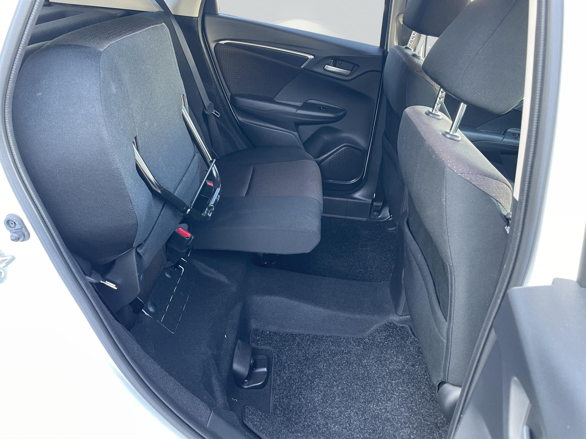 HONDA Jazz 1.3i Elegance-image-13