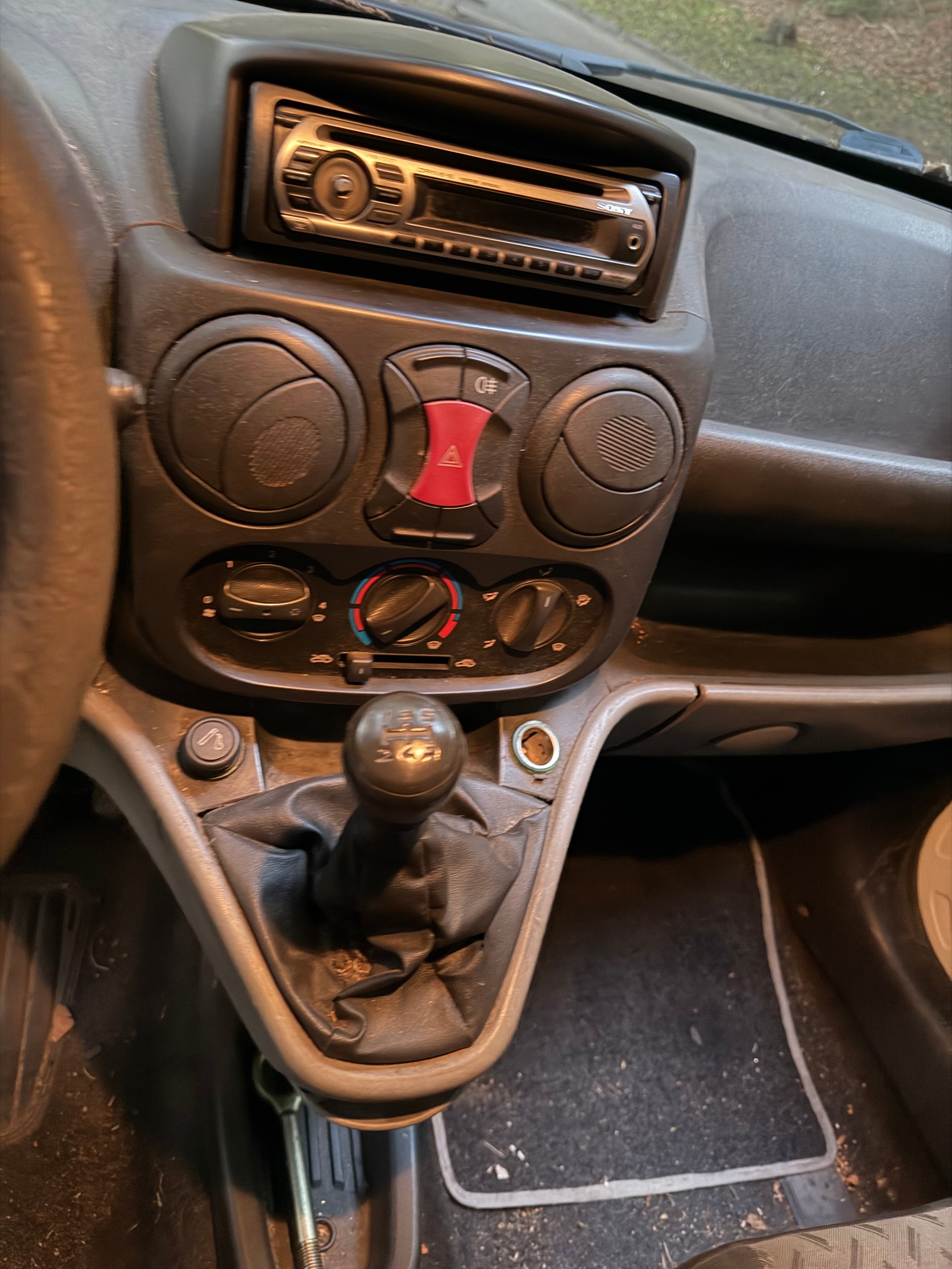FIAT Doblò 1.4MPI Cargo Basis-image-5