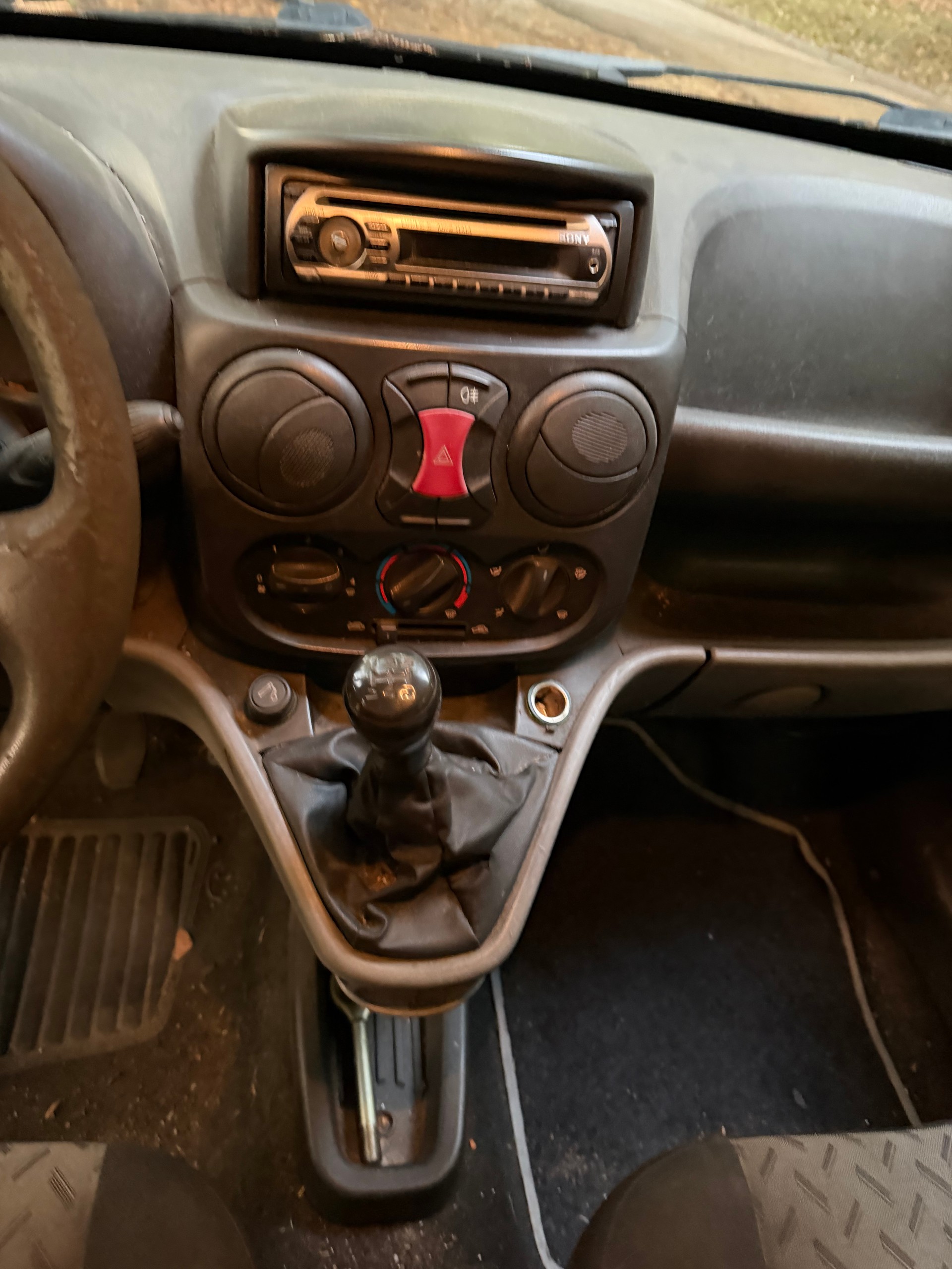 FIAT Doblò 1.4MPI Cargo Basis-image-2