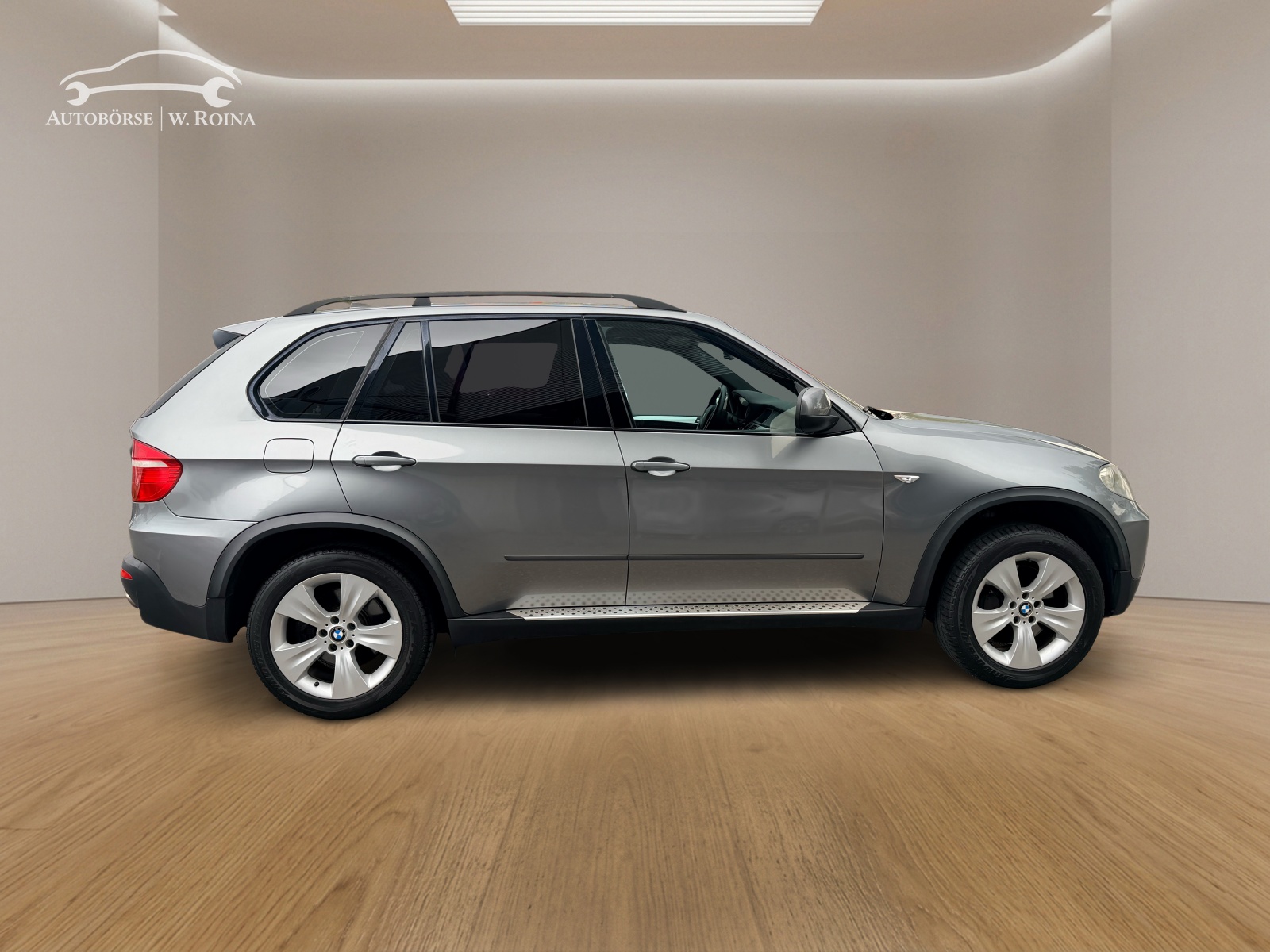 BMW X5 xDrive 48i (4.8i) Steptronic-image-1