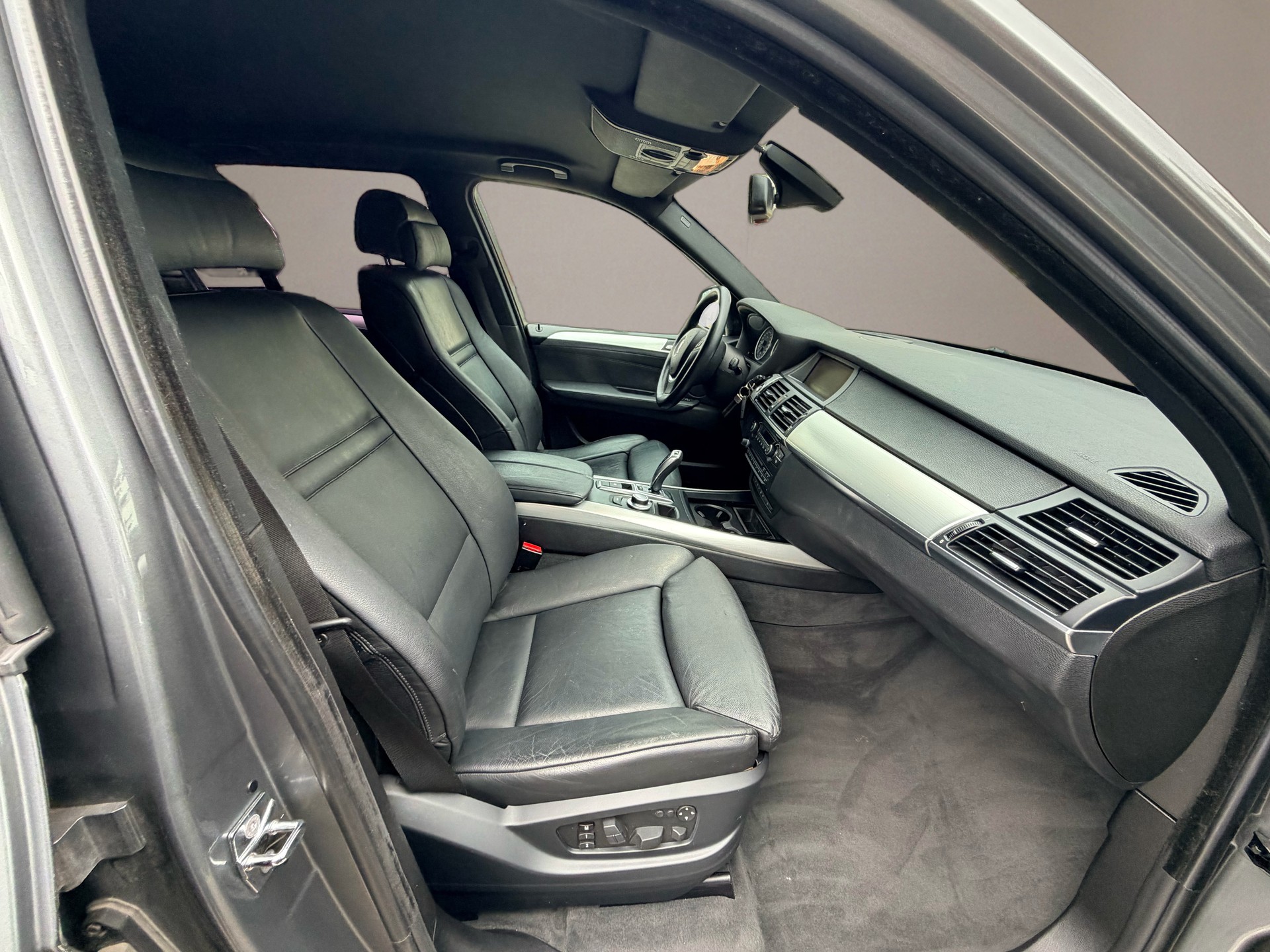 BMW X5 xDrive 48i (4.8i) Steptronic-image-8