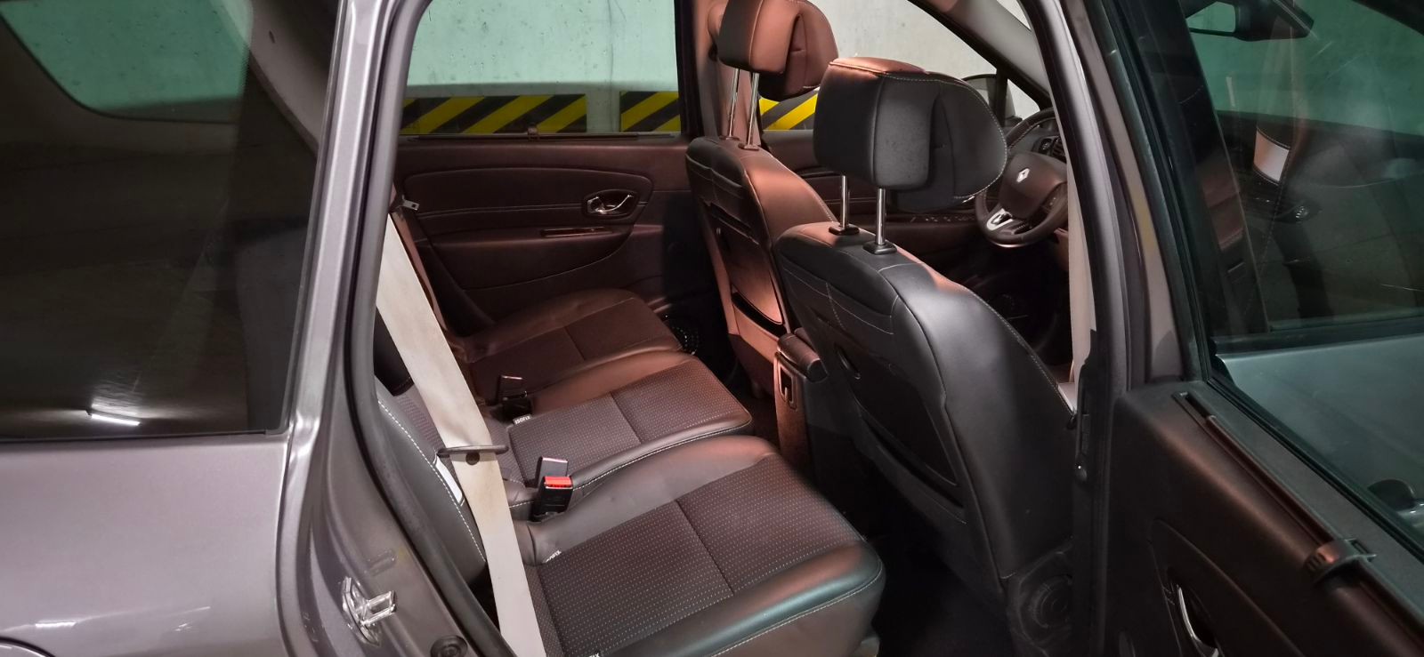 RENAULT 1.5dCi Swiss Edition EDC 7P-image-4