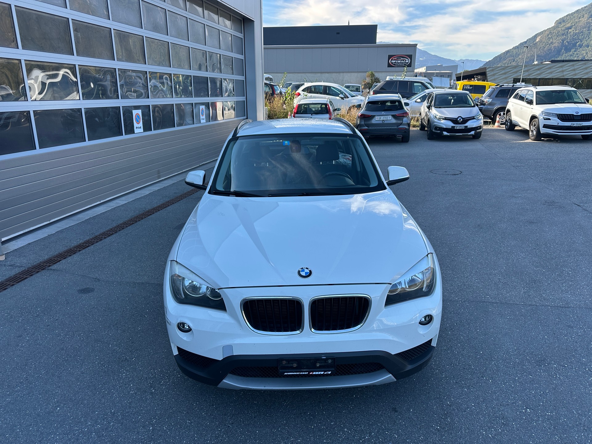 BMW X1 xDrive 18d-image-1