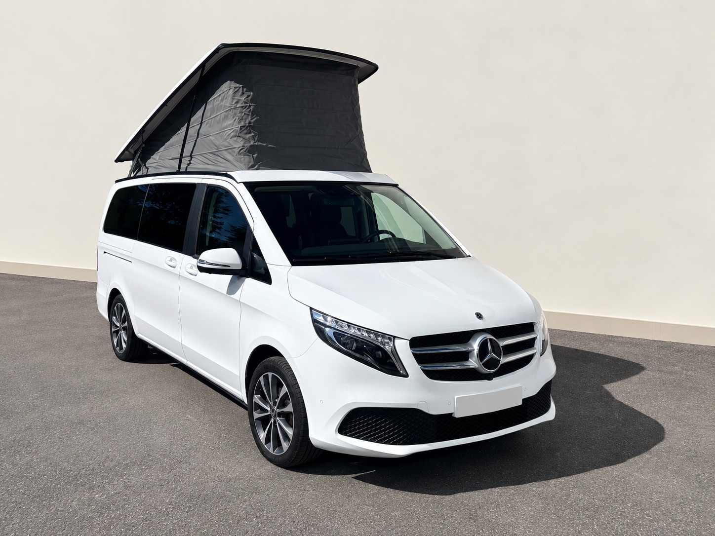 MERCEDES-BENZ 220 d Trend-image-0