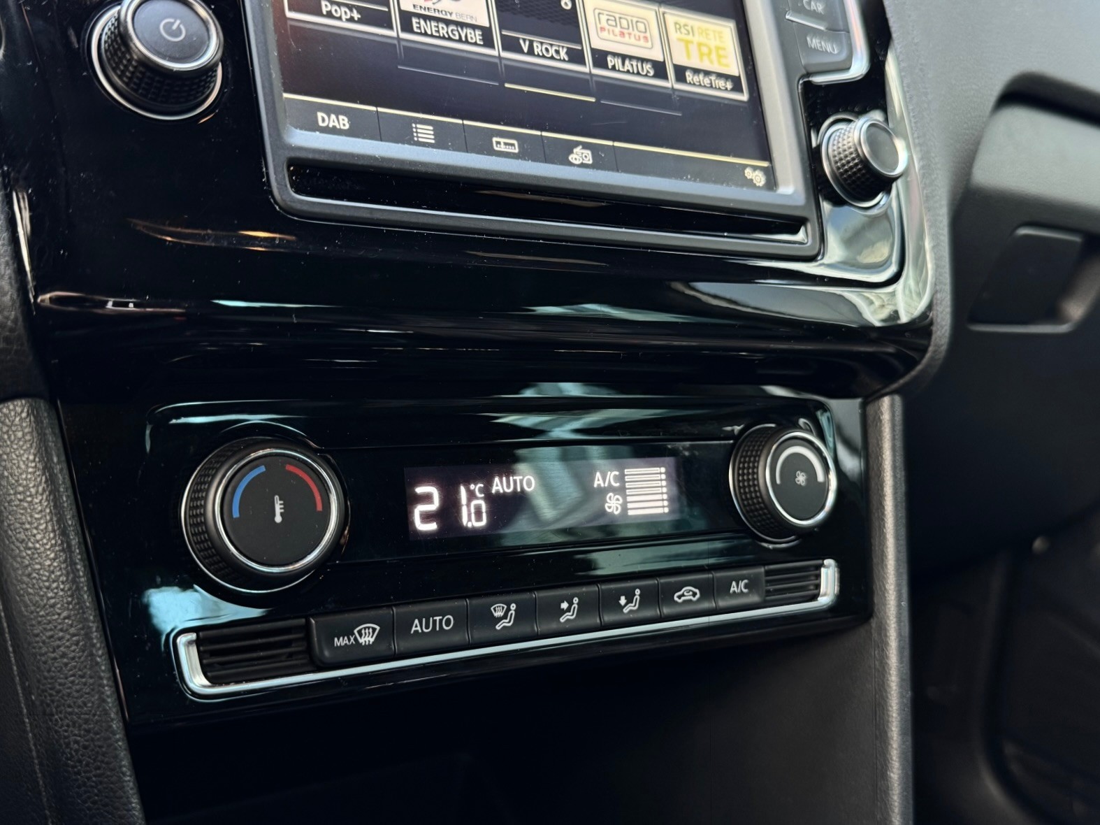 VW Polo 1.8 TSI GTI DSG-image-15