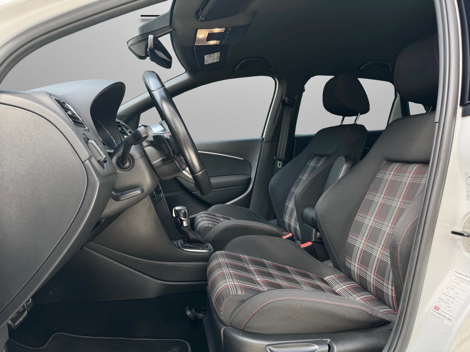 VW Polo 1.8 TSI GTI DSG-image-7