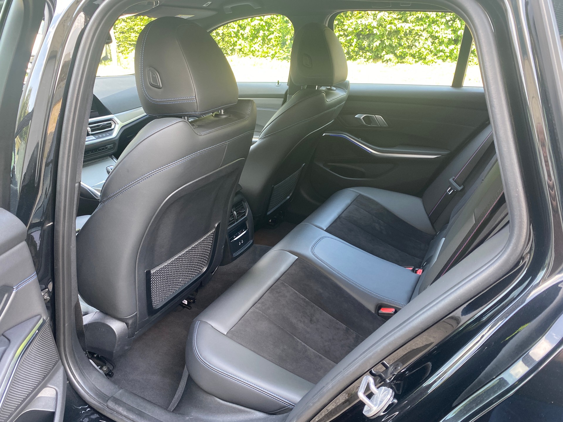 BMW 320d xDrive 48V Touring M Sport Steptronic-image-5