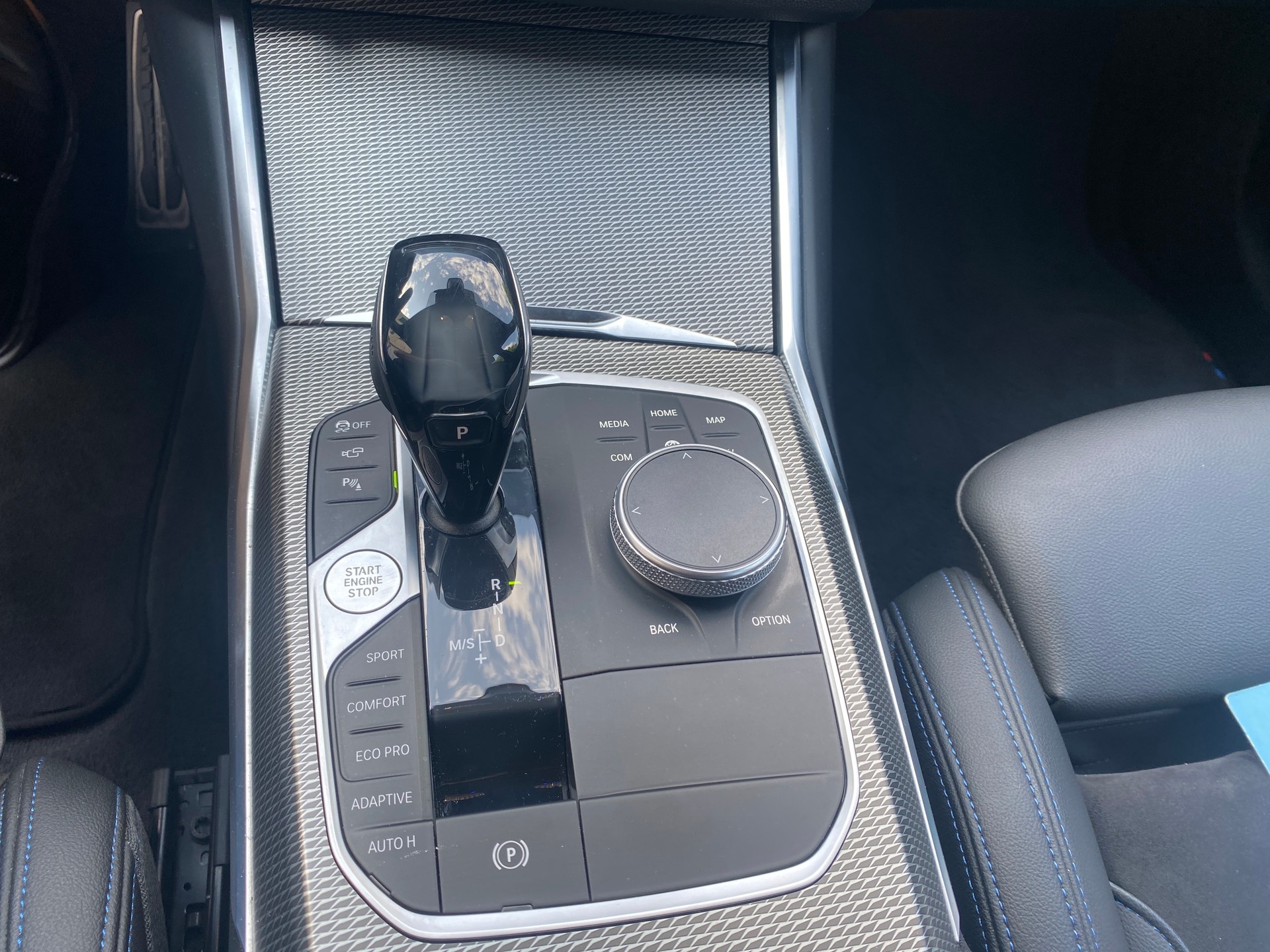 BMW 320d xDrive 48V Touring M Sport Steptronic-image-9