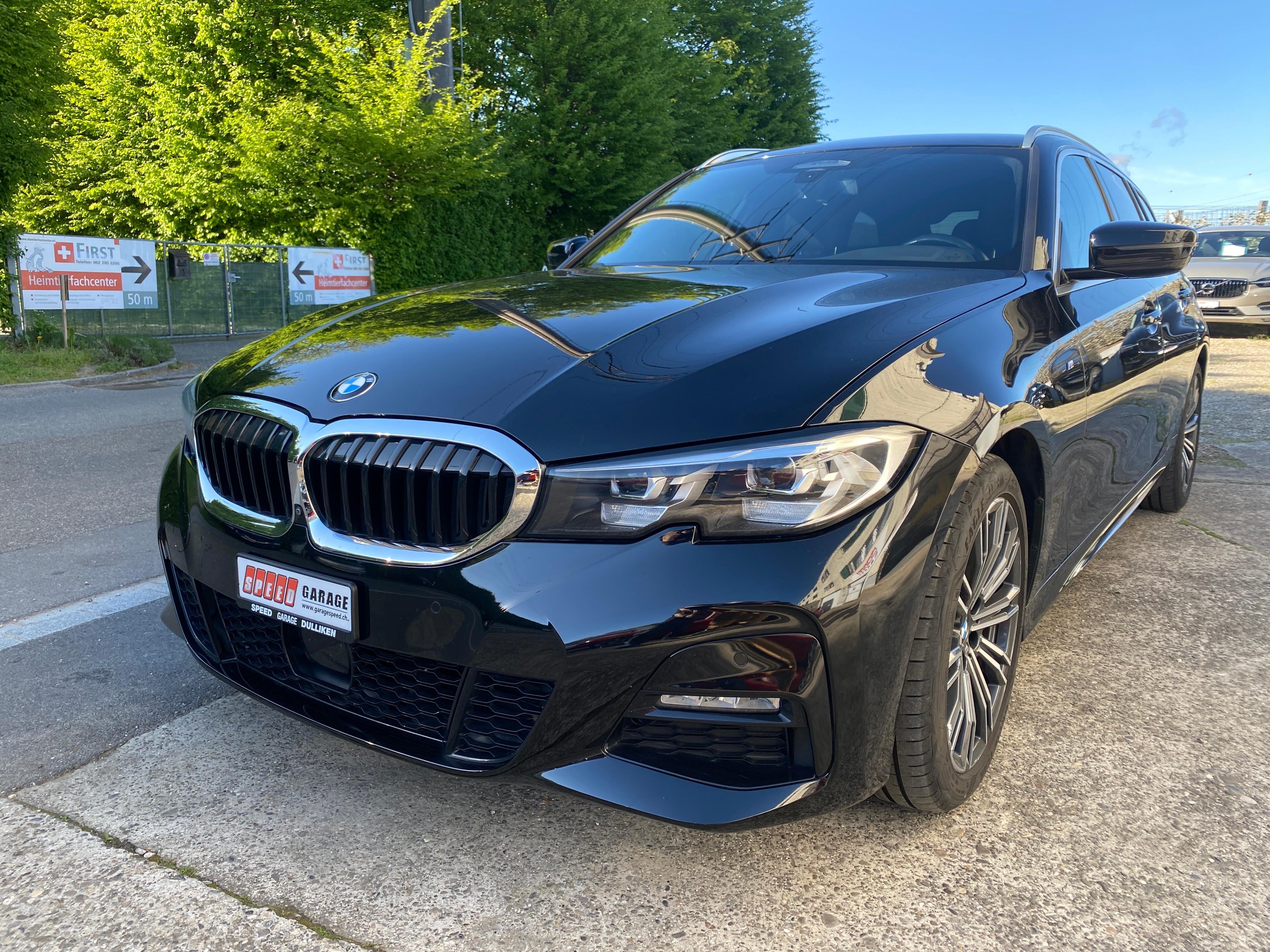 Car photo
