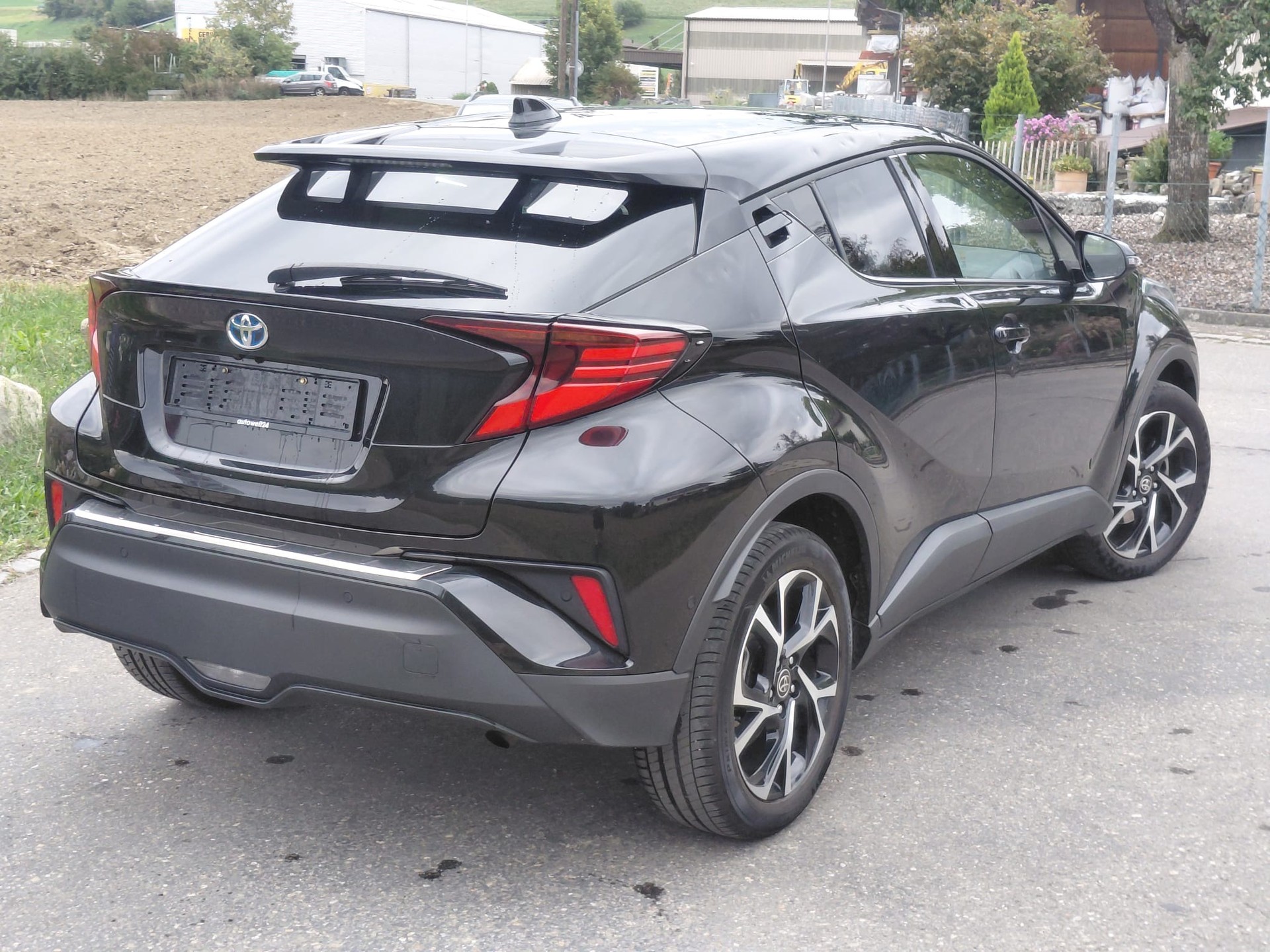 TOYOTA C-HR 1.8 HSD CVT Comfort-image-6