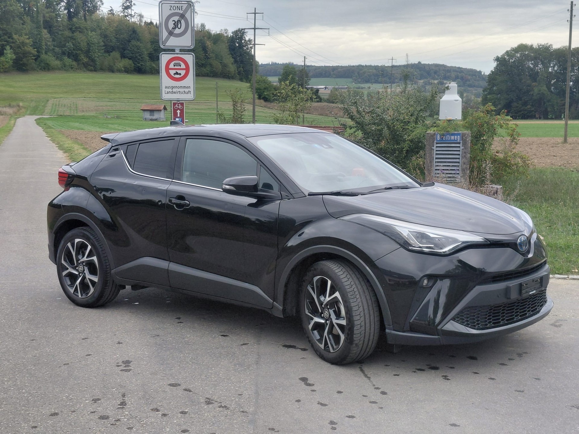 TOYOTA C-HR 1.8 HSD CVT Comfort-image-2