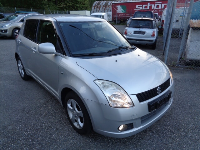 SUZUKI Swift 1.3i 16V GL Top 4x4-image-2