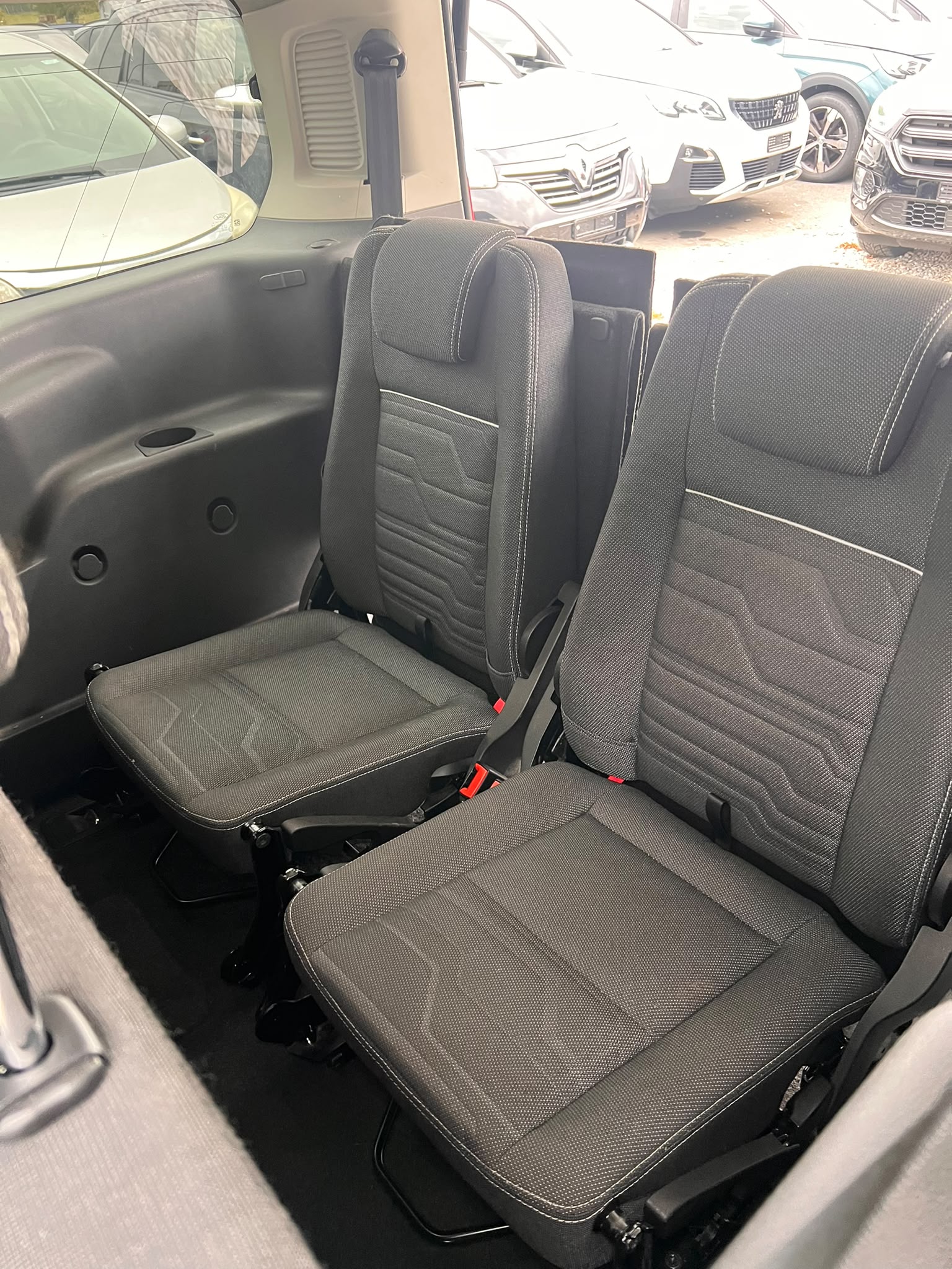 FORD Grand Tourneo Connect 1.5 TDCi Titanium Powershift-image-13