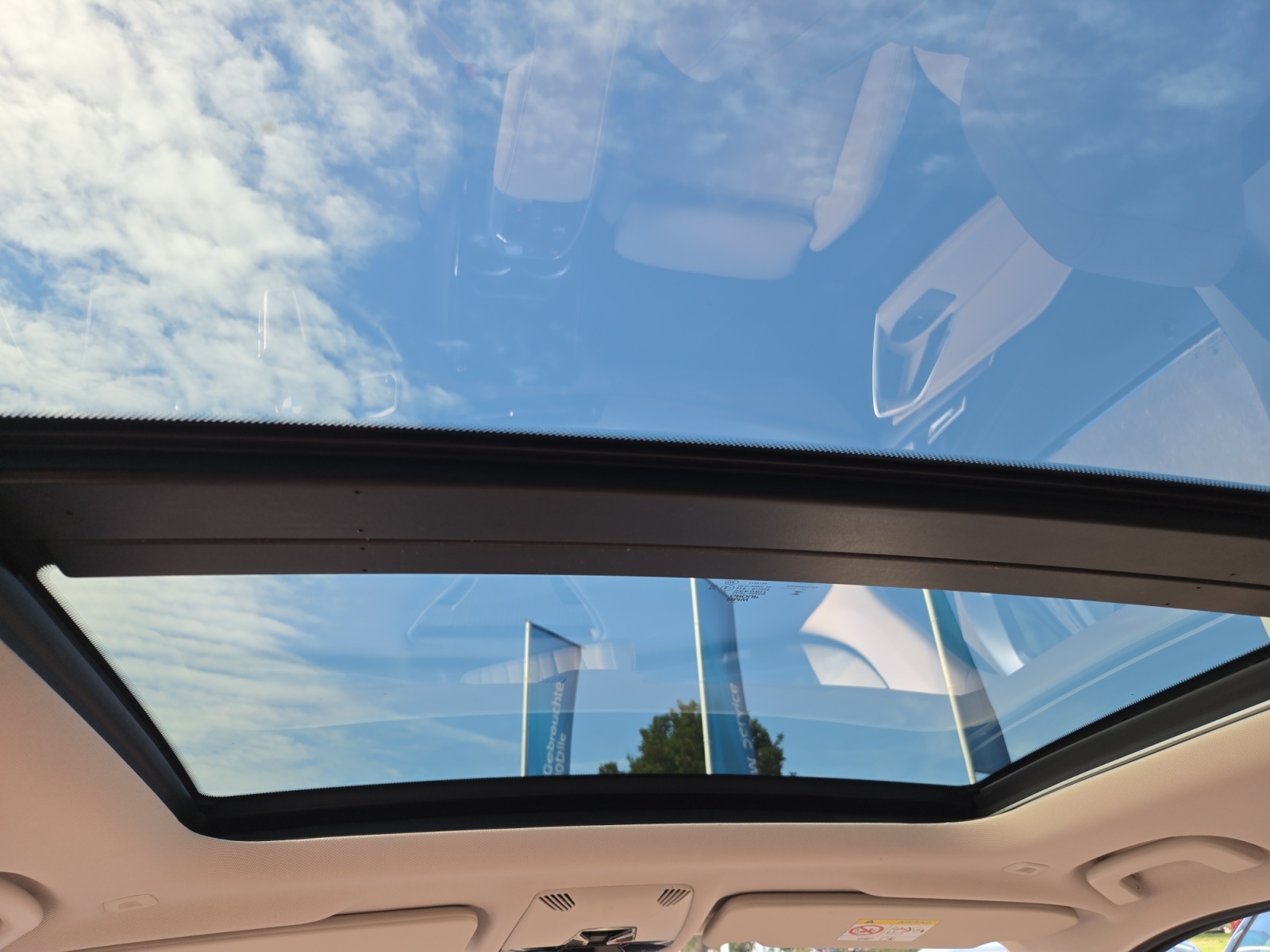 BMW X1 23i xDrive paddles-image-12