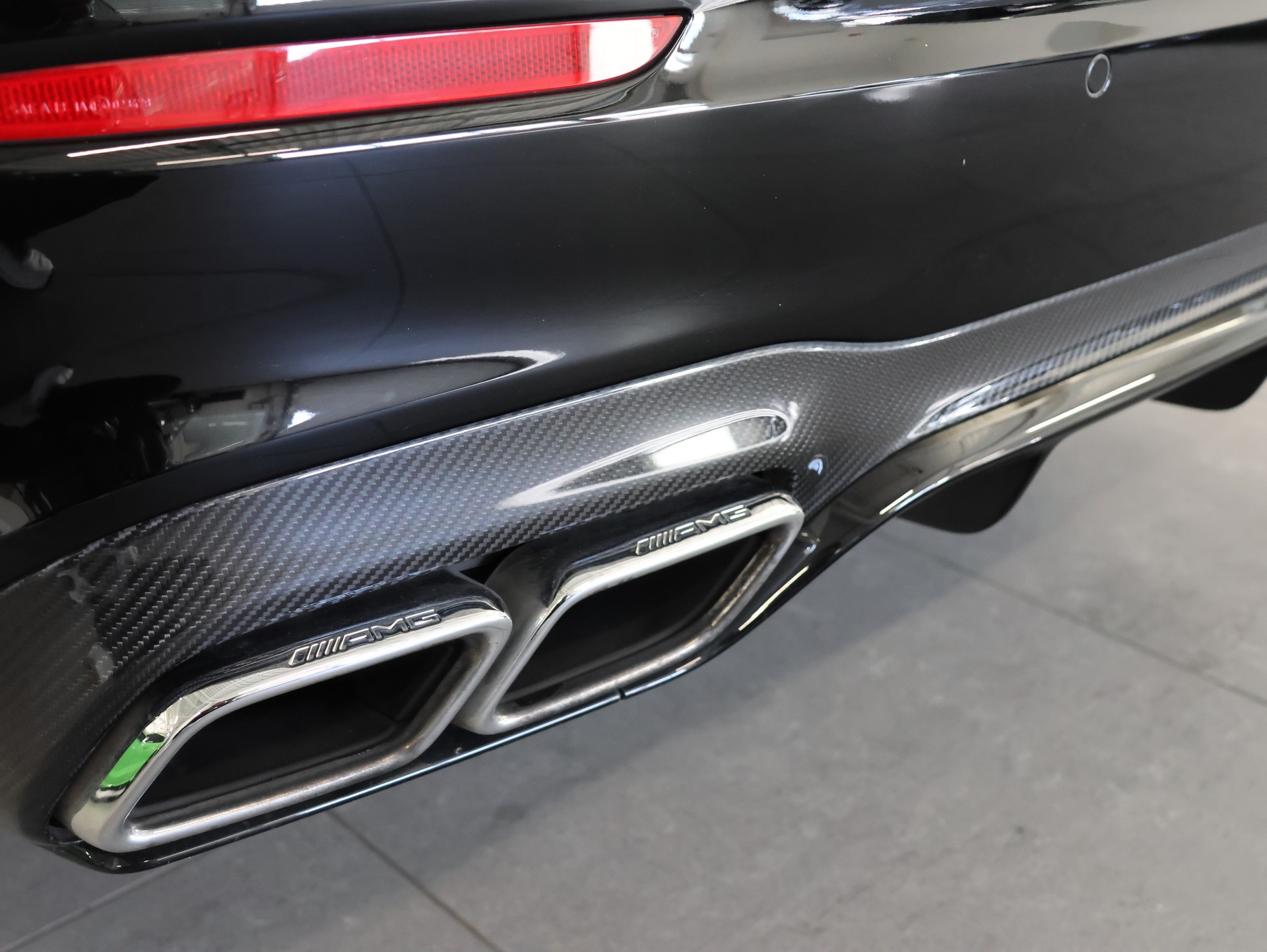 MERCEDES-BENZ E 63 AMG 4Matic Speedshift MCT-image-10