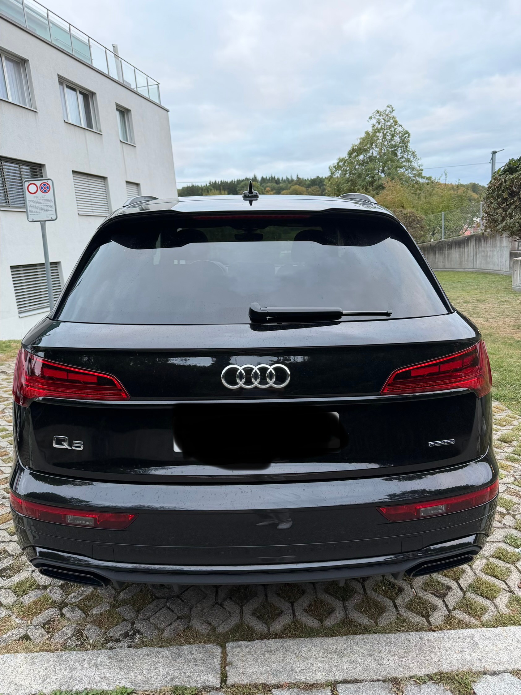 AUDI 2.0 45 TFSI quattro S-Tronic-image-1