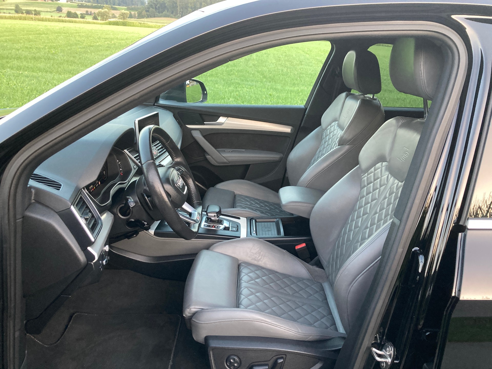 AUDI Q5 2.0 TDI sport quattro S-tronic Standheizung-image-9