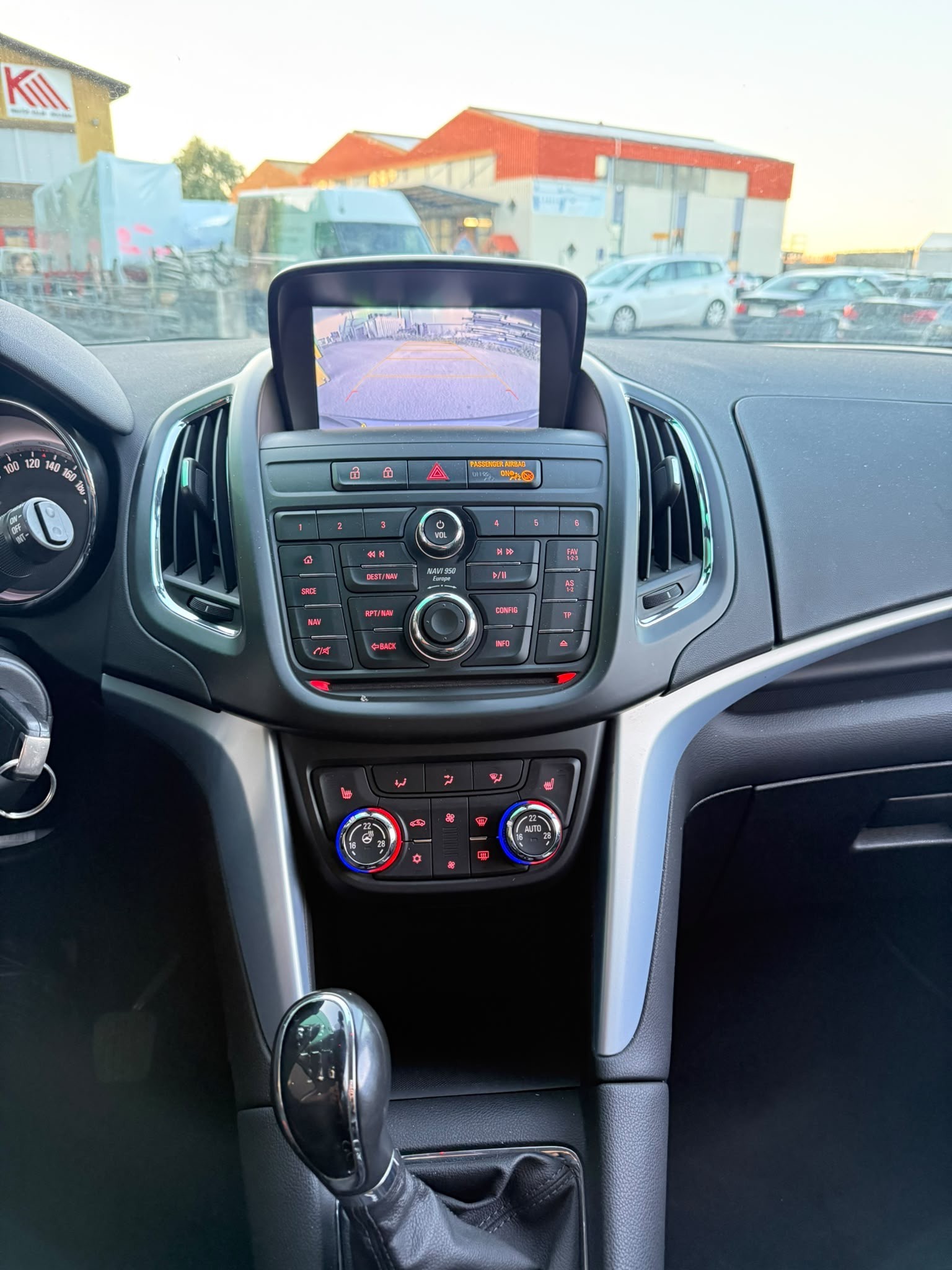 OPEL Zafira Tourer 2.0 CDTi Cosmo-image-11