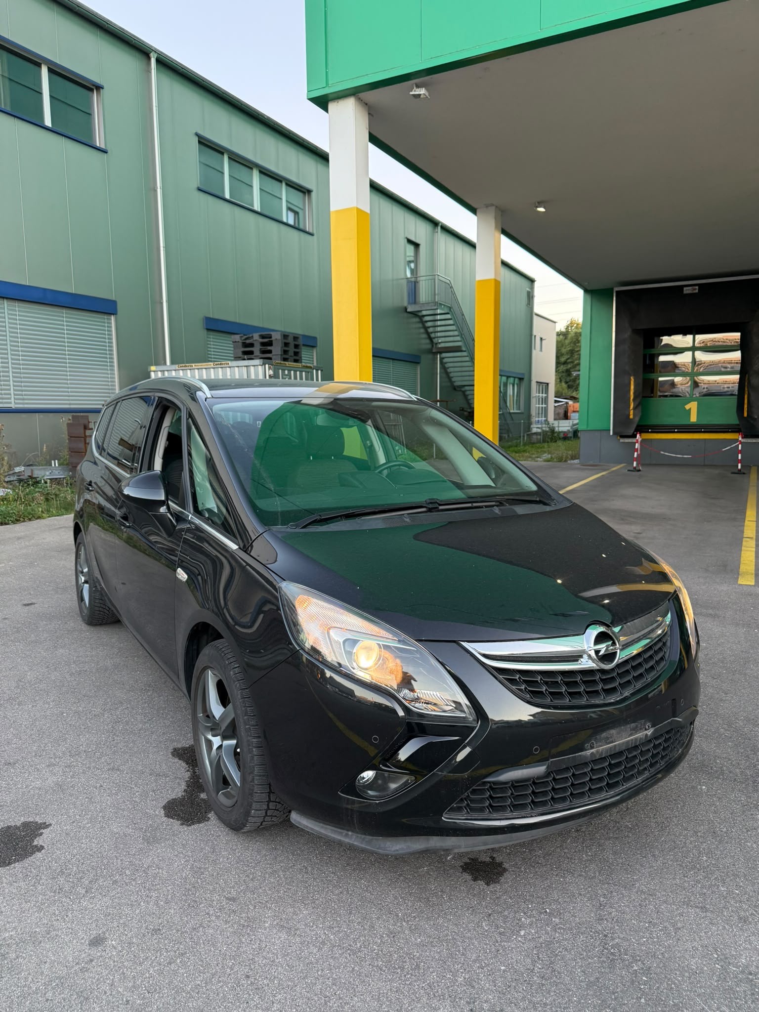 Car photo