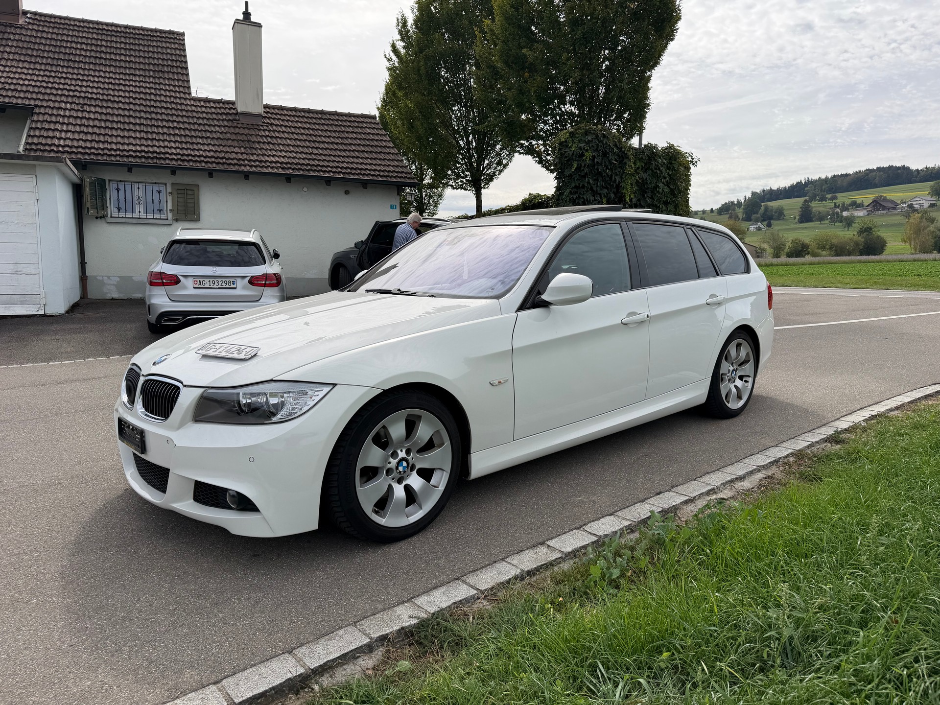 BMW 325i Touring Steptronic-image-2