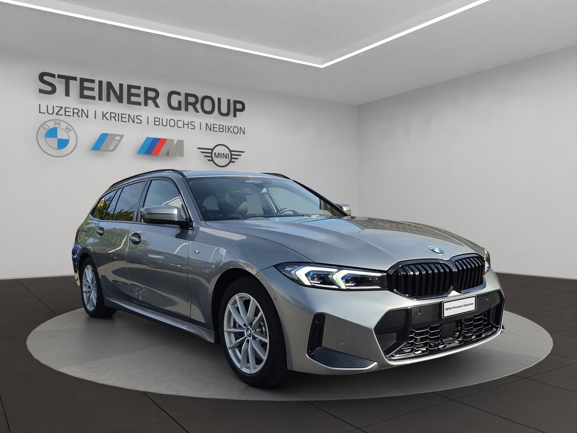 BMW 320d xDrive 48V Touring Steptronic M Sport-image-2