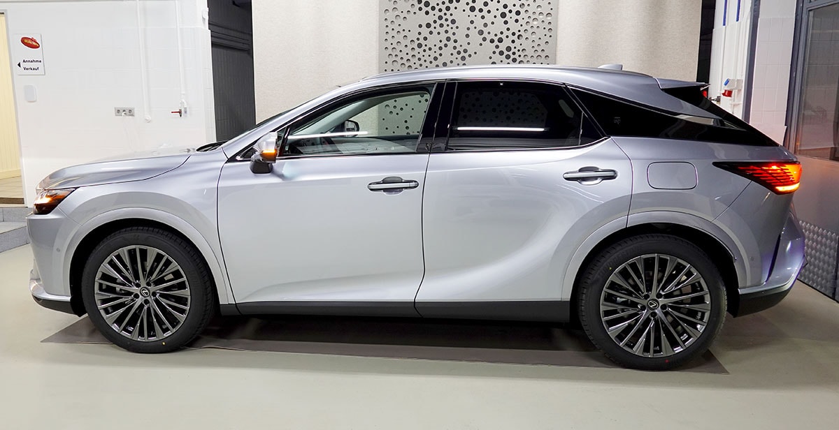 LEXUS RX 450h+ Ecxellence AWD CVT-image-1