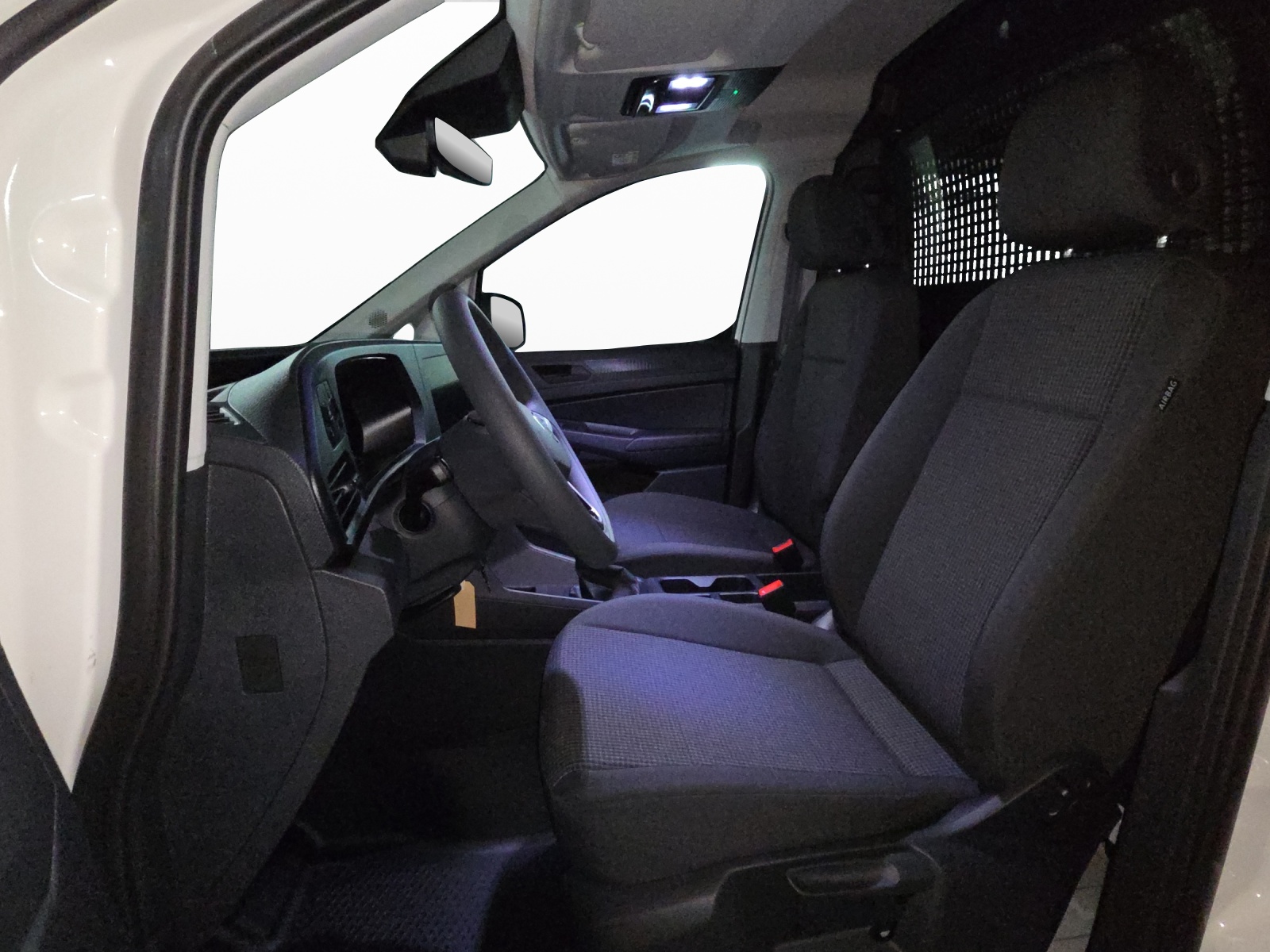 VW Caddy Cargo 2.0TDI Maxi 4Motion-image-4