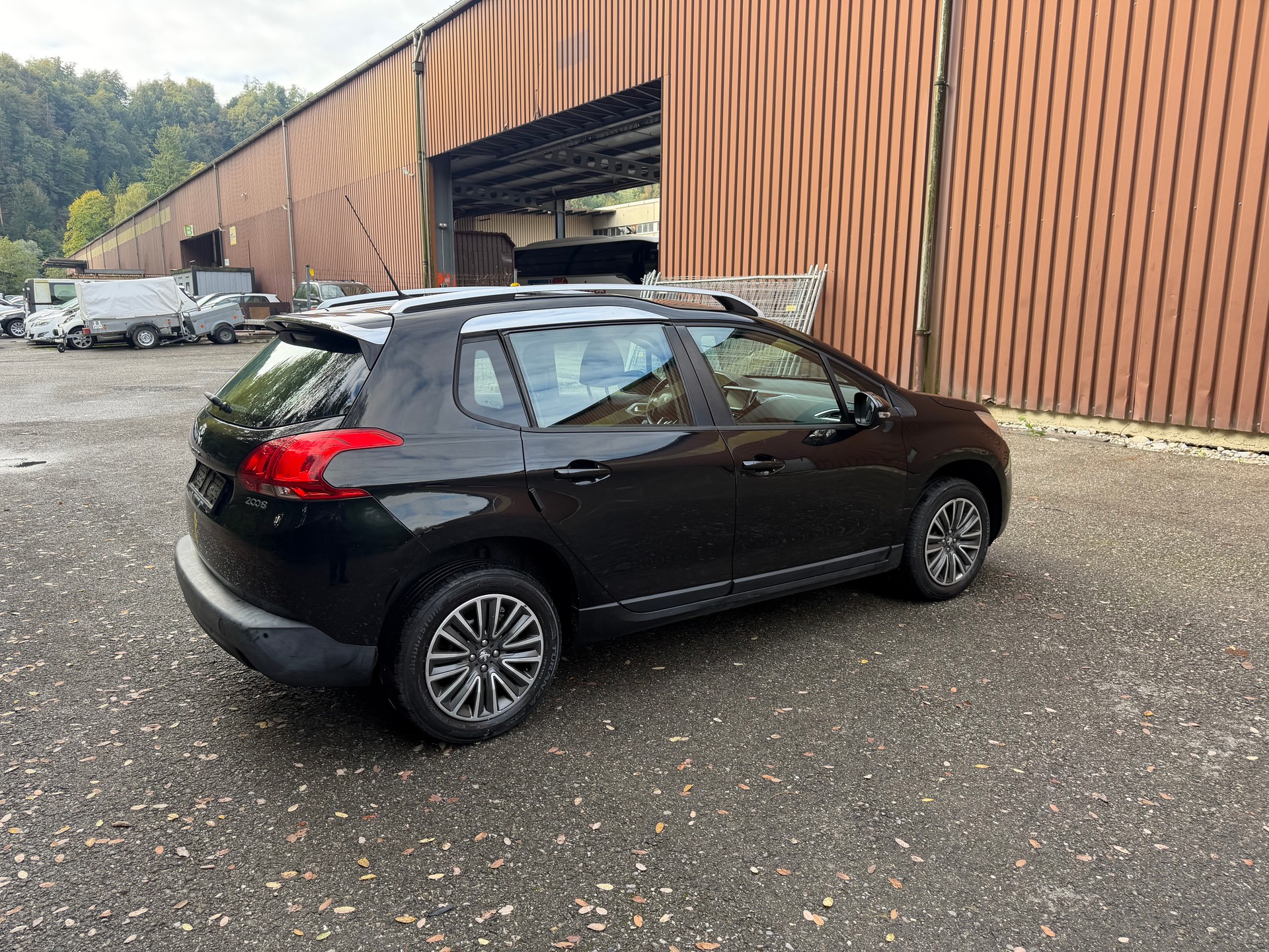 PEUGEOT 2008 1.2 VTI Style-image-4