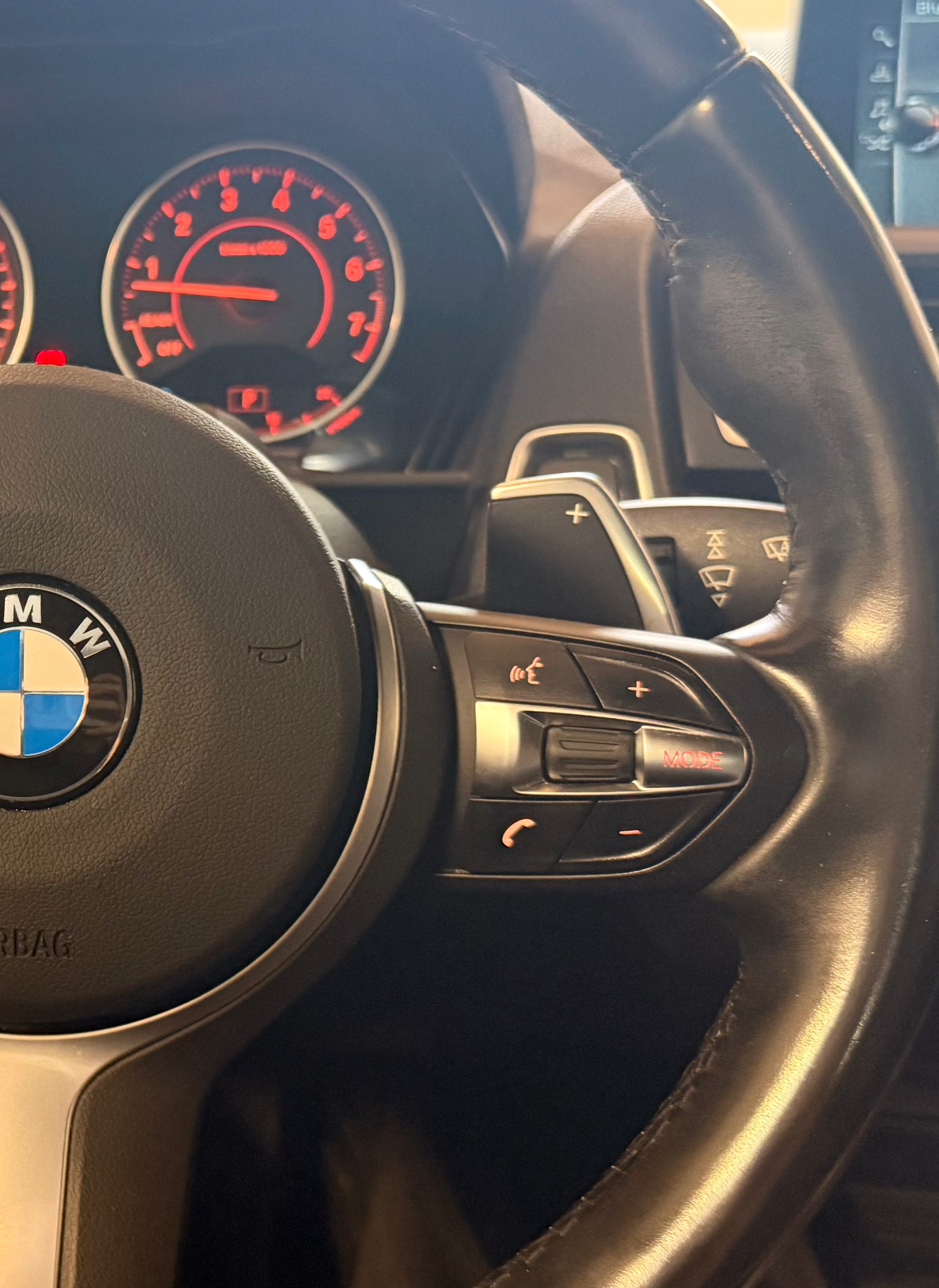 BMW M240i xDrive Steptronic-image-26