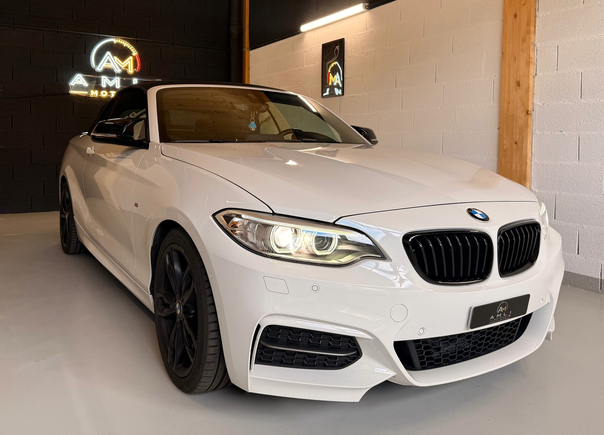 BMW M240i xDrive Steptronic-image-0