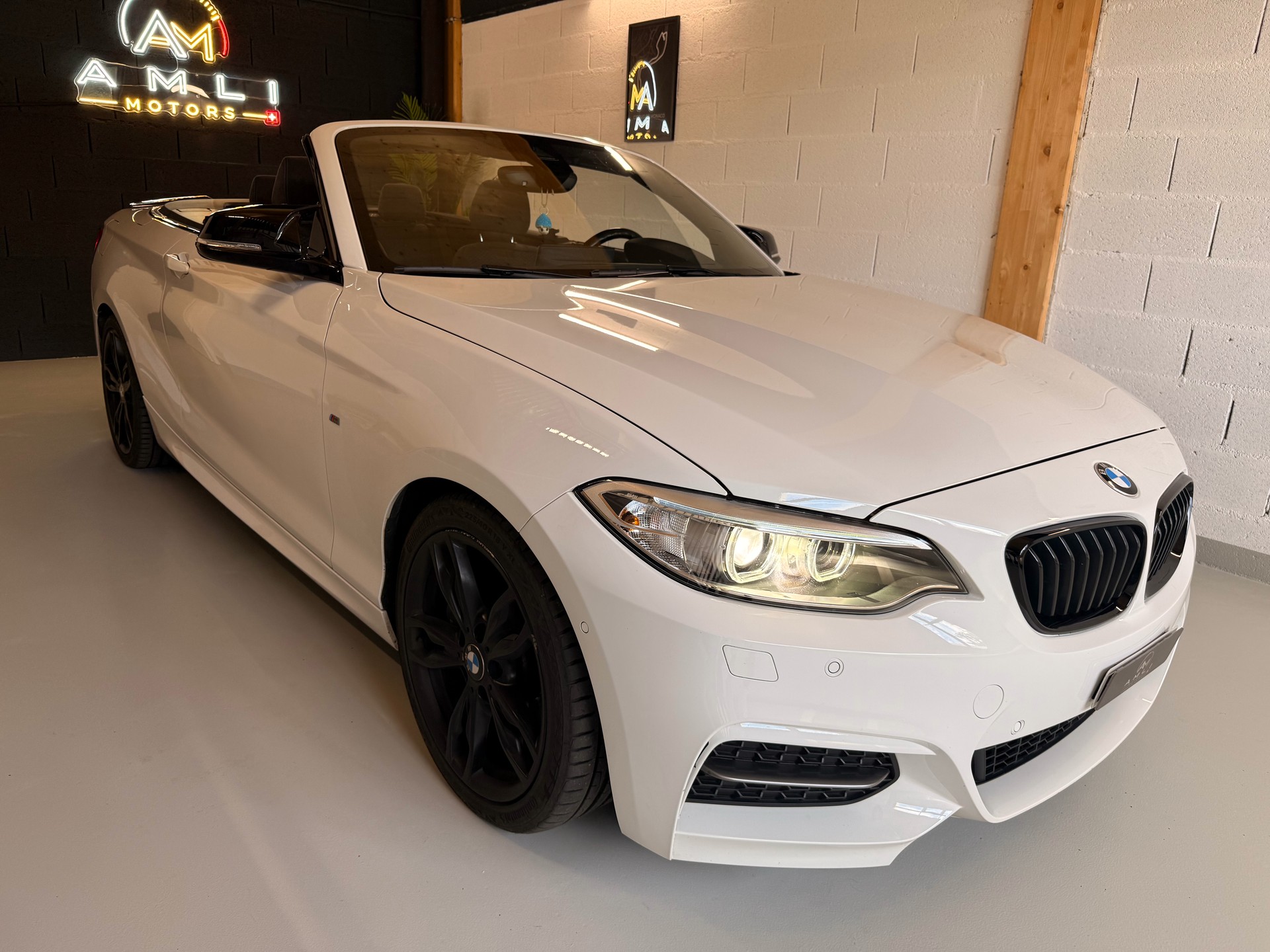 BMW M240i xDrive Steptronic-image-1
