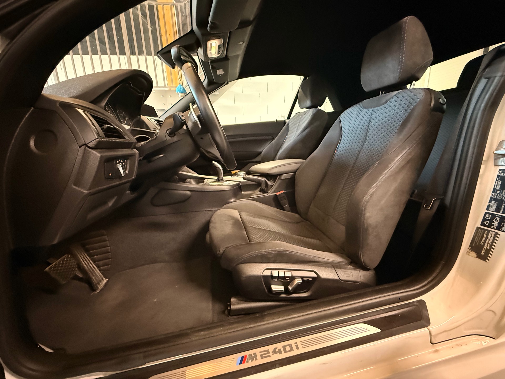 BMW M240i xDrive Steptronic-image-20
