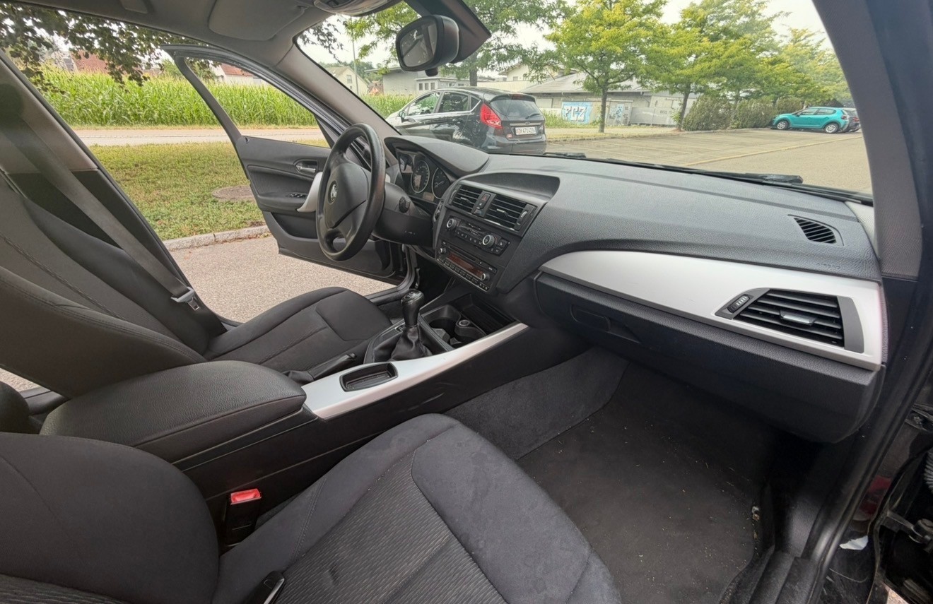 BMW 114d Business-image-11
