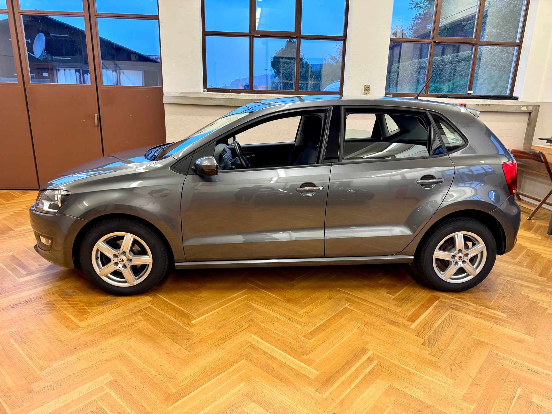 VW Polo 1.4 16V Comfortline DSG-image-2
