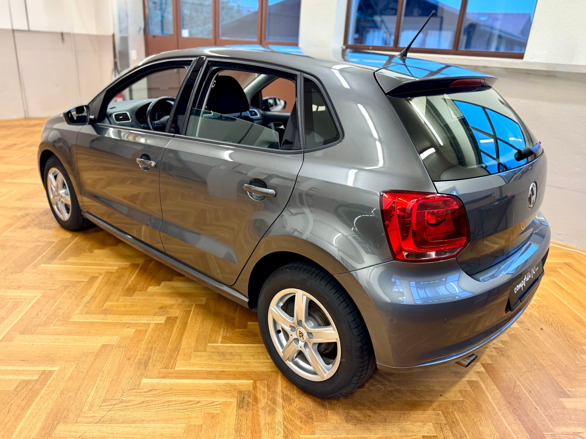 VW Polo 1.4 16V Comfortline DSG-image-3