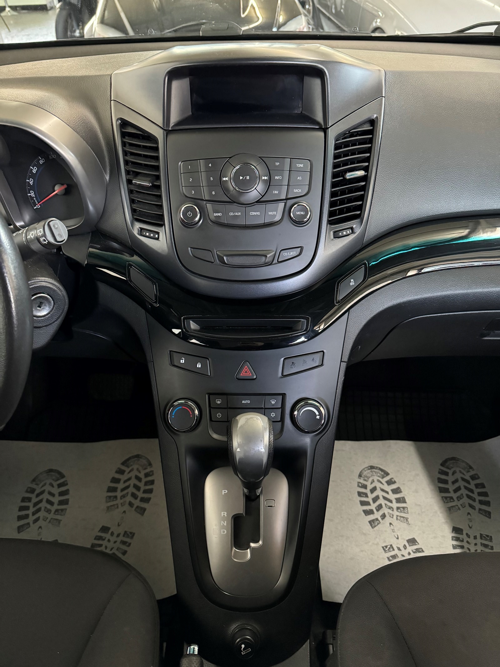 CHEVROLET Orlando 1.8 LTZ Automatic-image-14