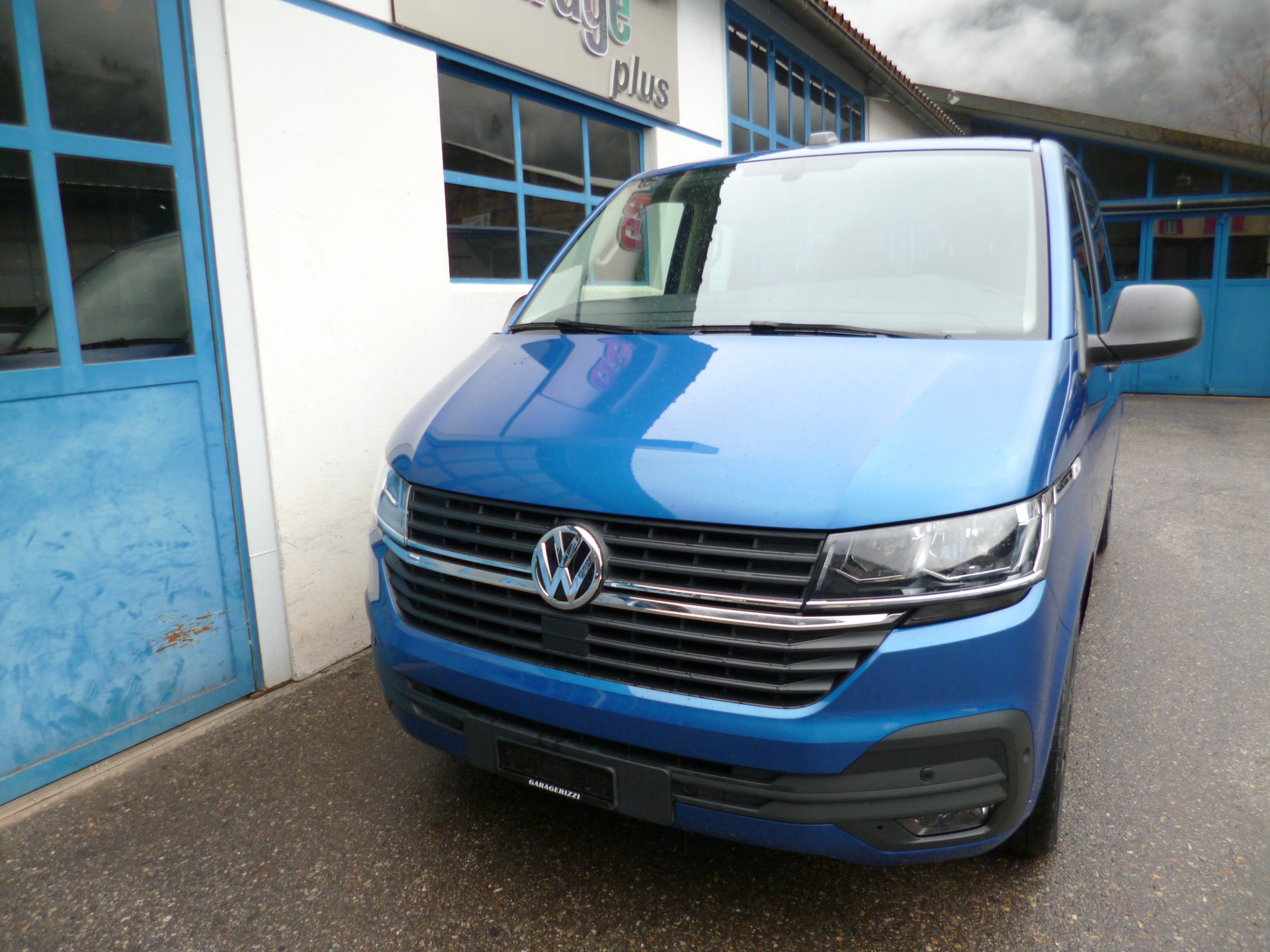 VW Multivan-image-0
