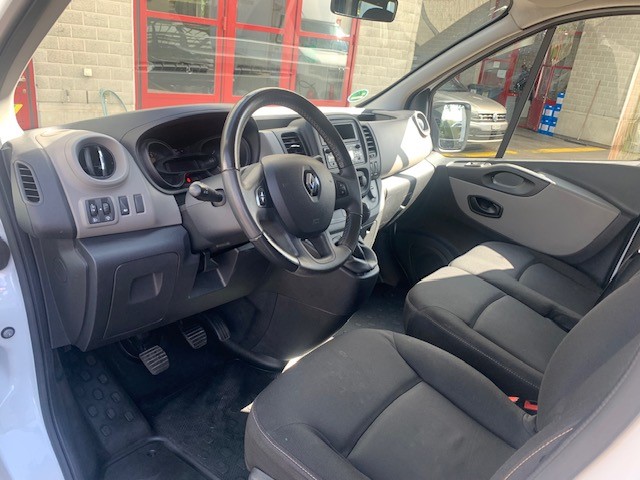 RENAULT Trafic ENERGY dCi 95 Passenger Authentique-image-6