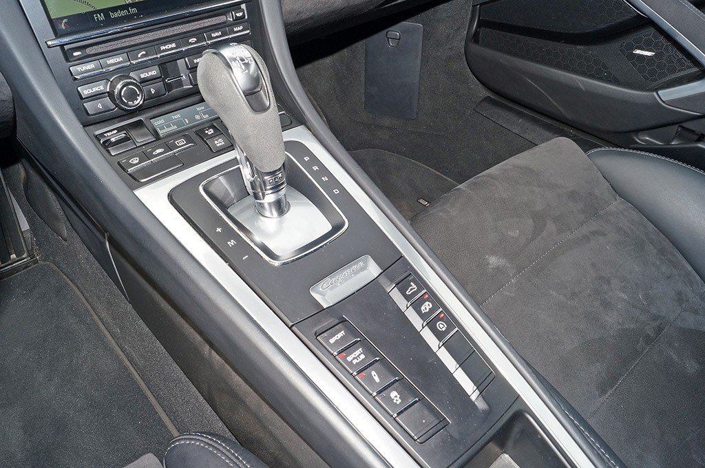 PORSCHE GTS-image-8