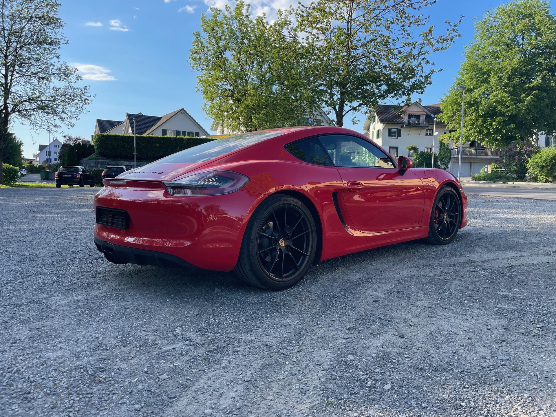 PORSCHE GTS-image-3