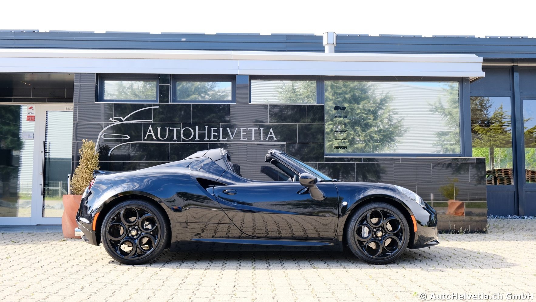 ALFA ROMEO 4C Spider 1750 TBi TCT-showroom-element-3