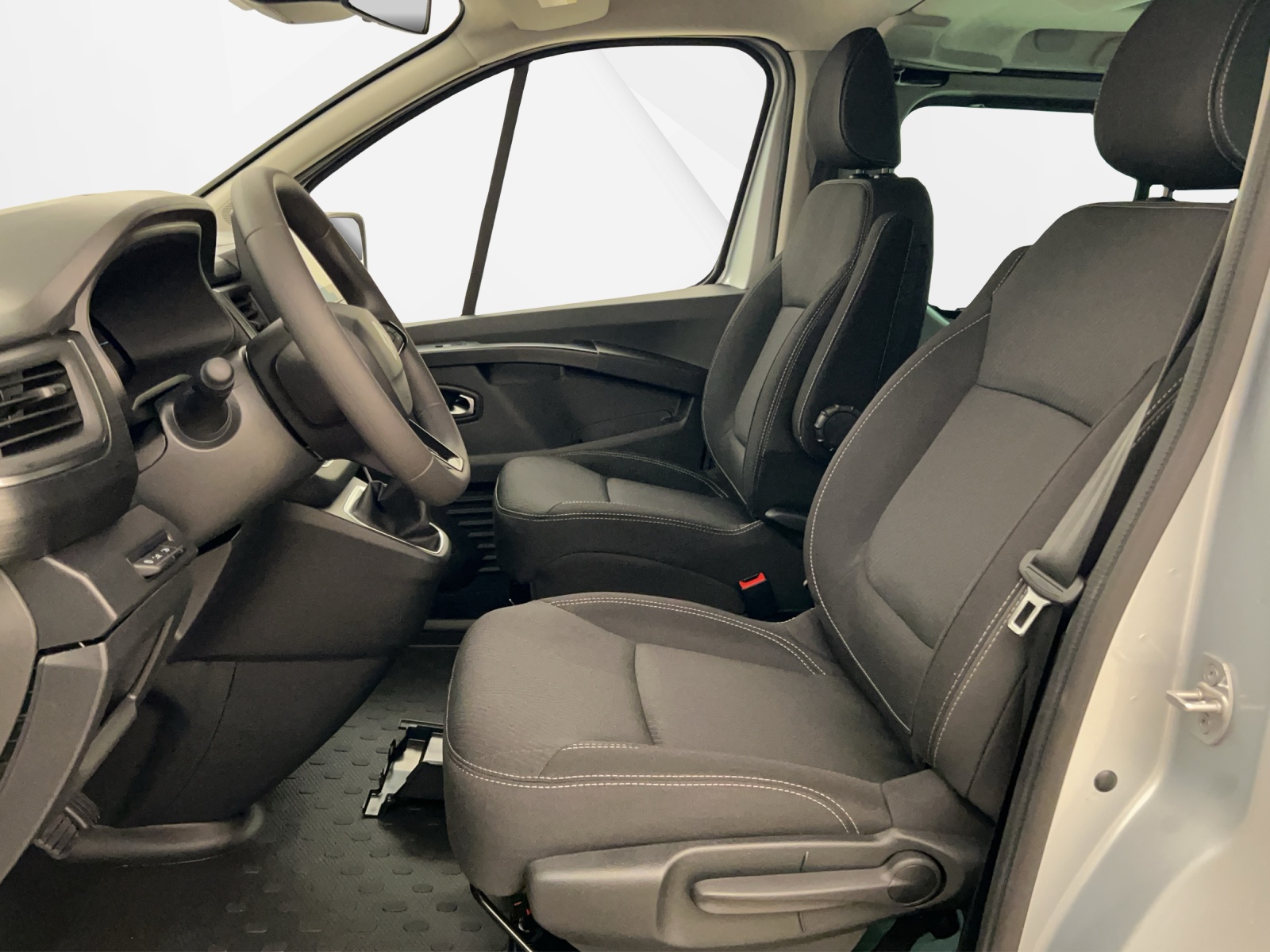 RENAULT Trafic Passenger 2.0 dCi Blue-image-4