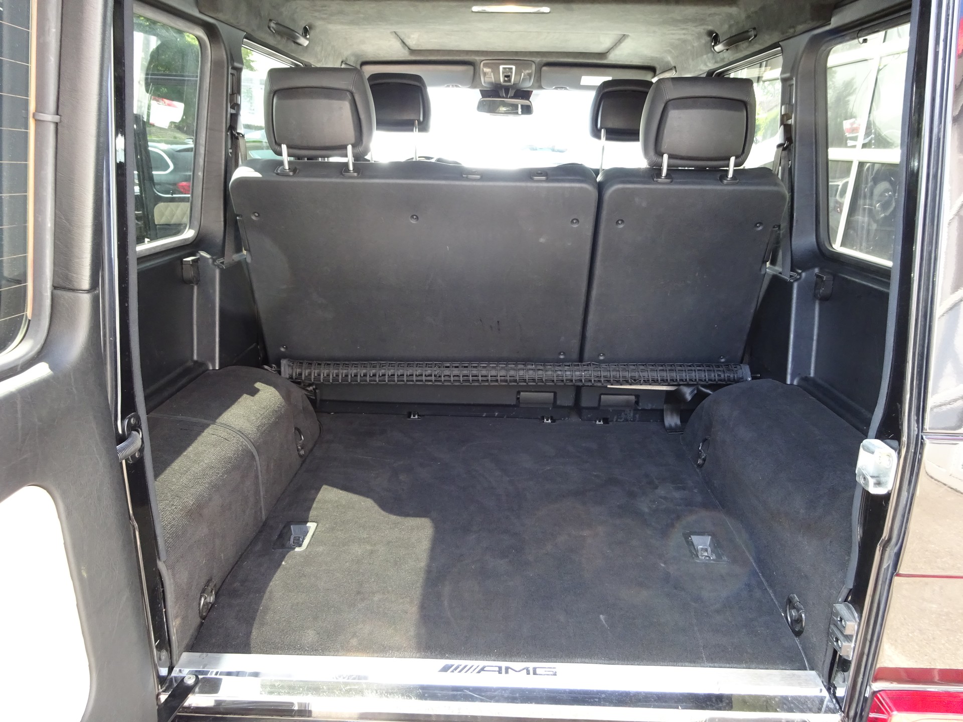 MERCEDES-BENZ G 63 AMG Automatic-image-15