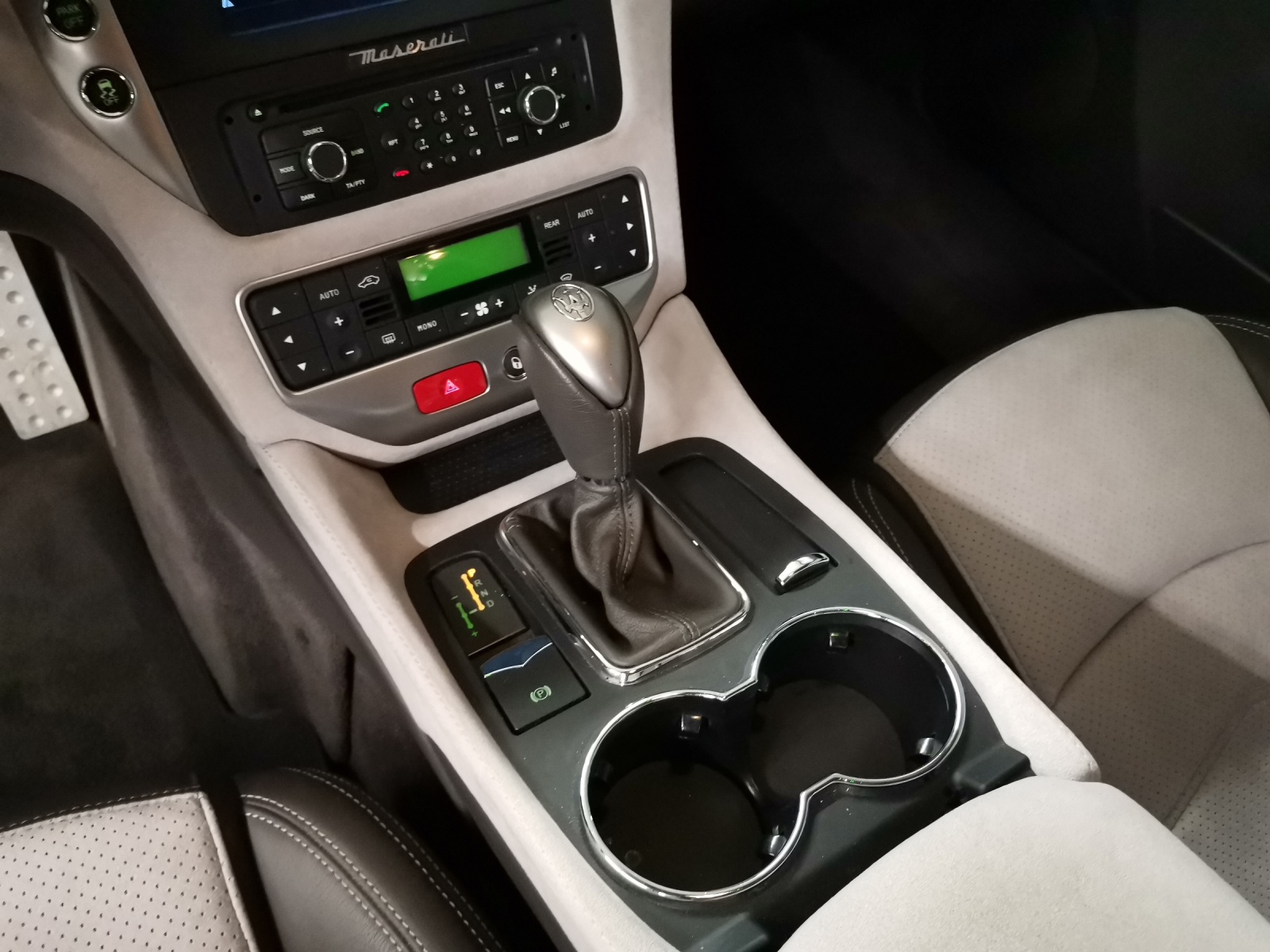 MASERATI Granturismo 4.7 V8 Sport-image-15