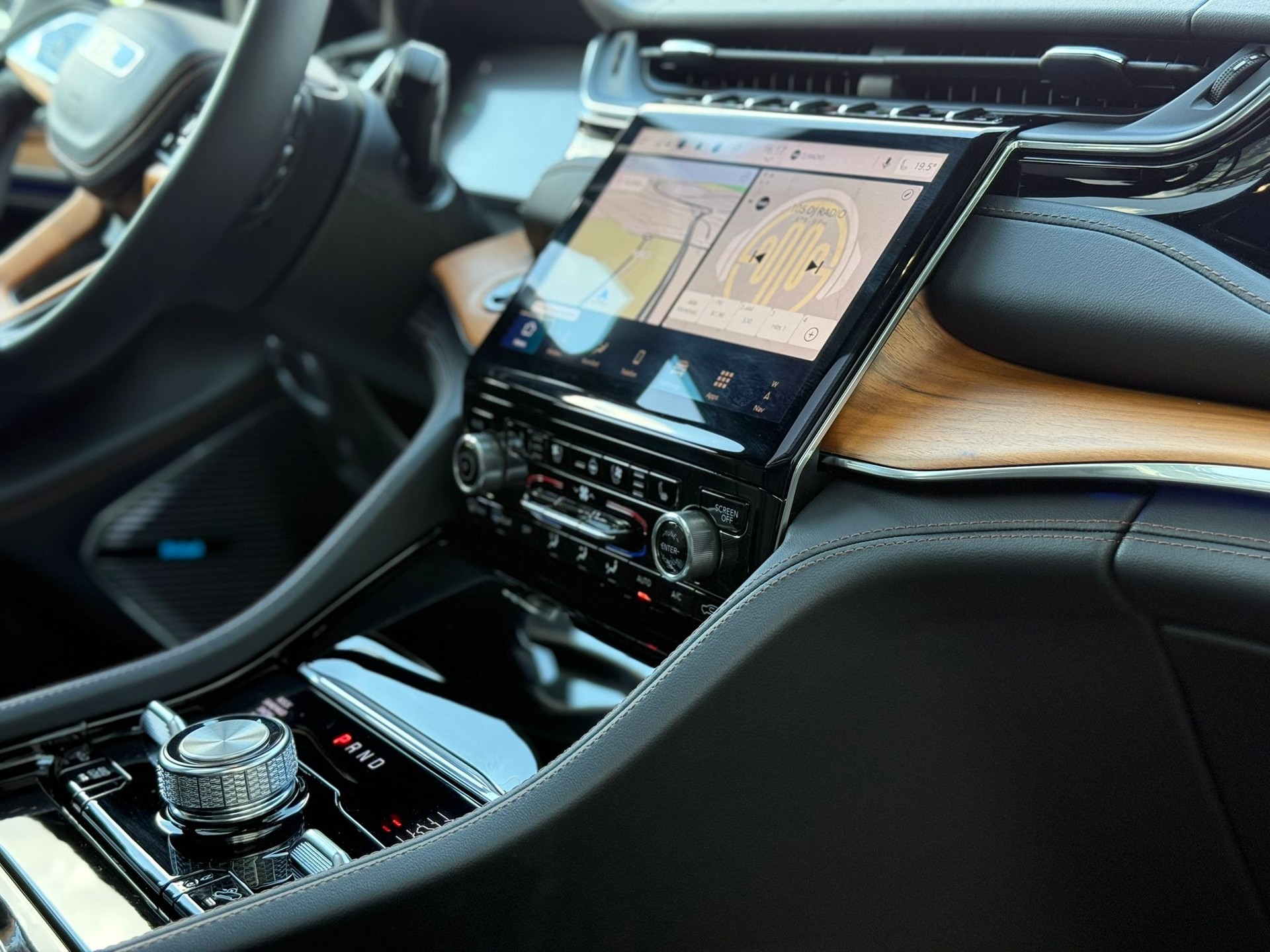 JEEP Grand Cherokee 2.0 Plug-in-Hybrid Summit Reserve 4xe-image-10
